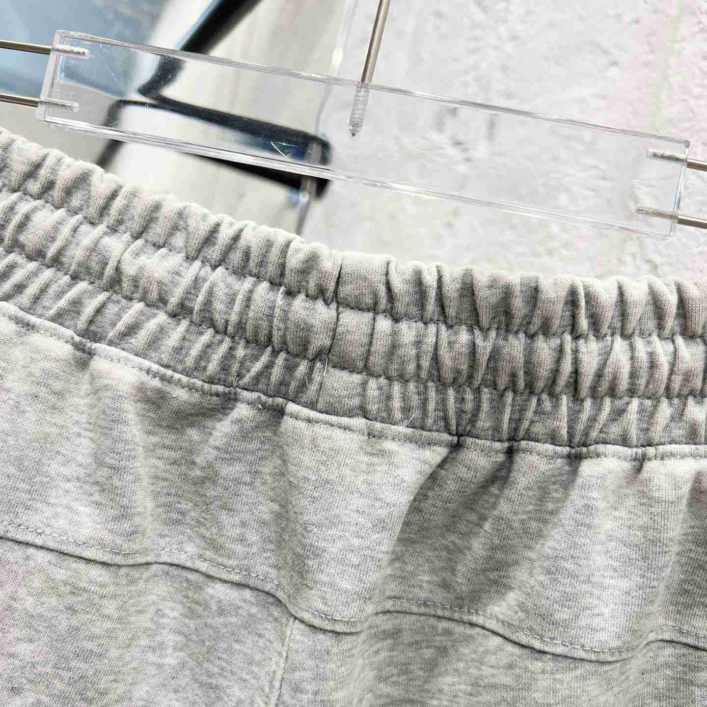 Prada Shorts    - FashionPlug