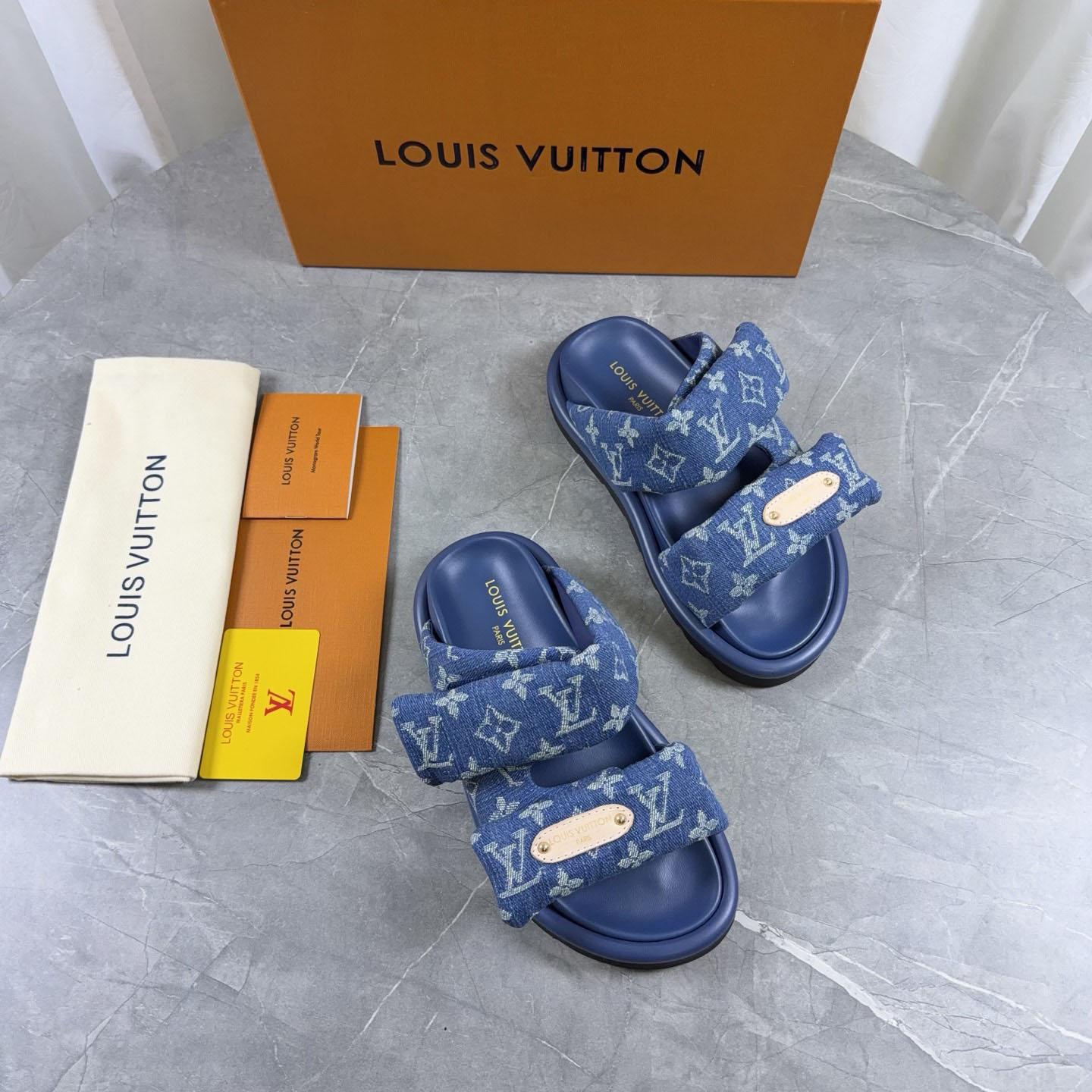 Louis Vuitton Pool Pillow Comfort Mule 1AJN80 - FashionPlug