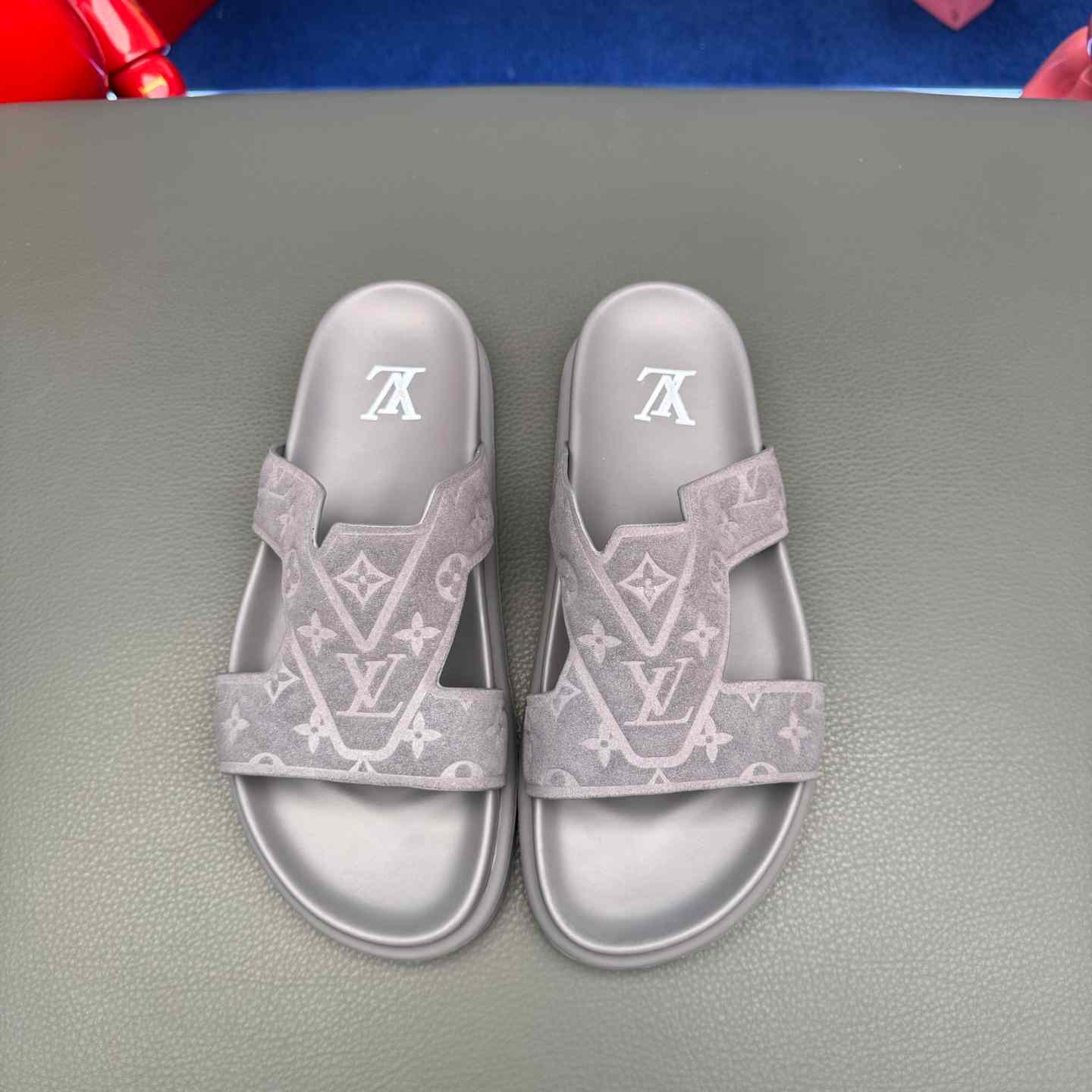 Louis Vuitton LV Oasis Mule    - FashionPlug