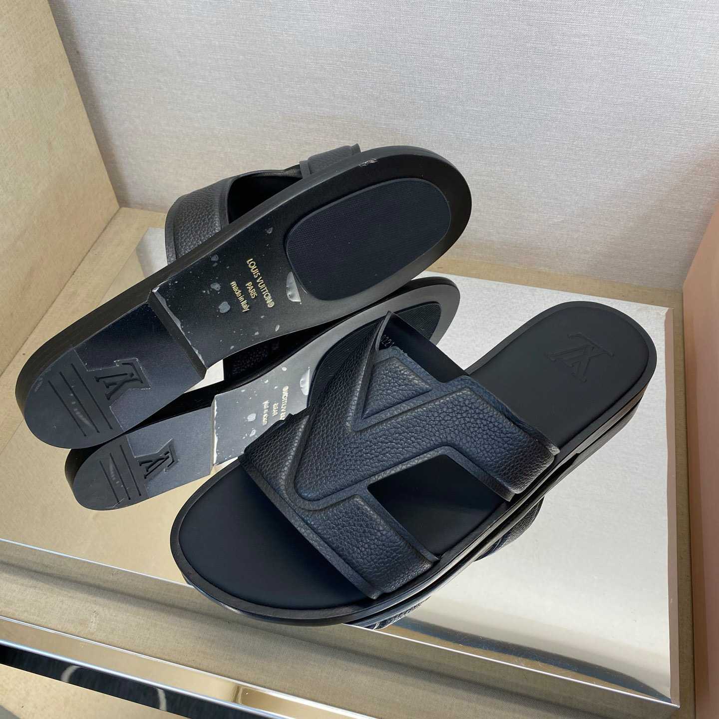 Louis Vuitton LV Oasis Mule    - FashionPlug