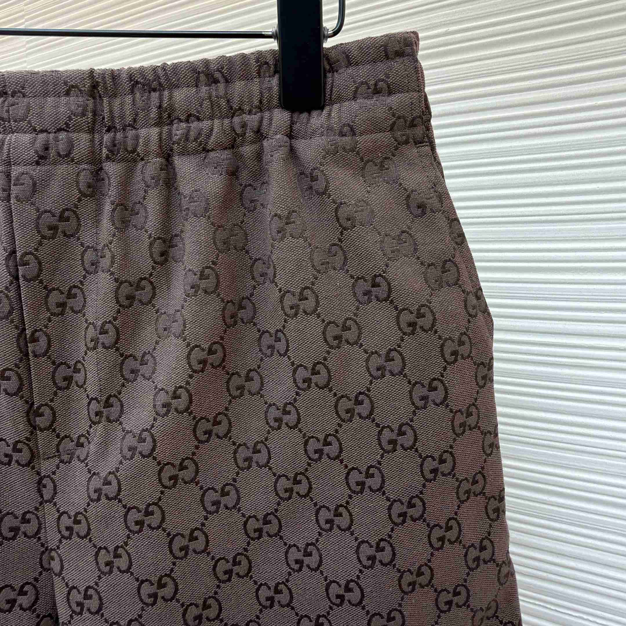 Gucci GG Canvas Linen Blen Shorts - FashionPlug
