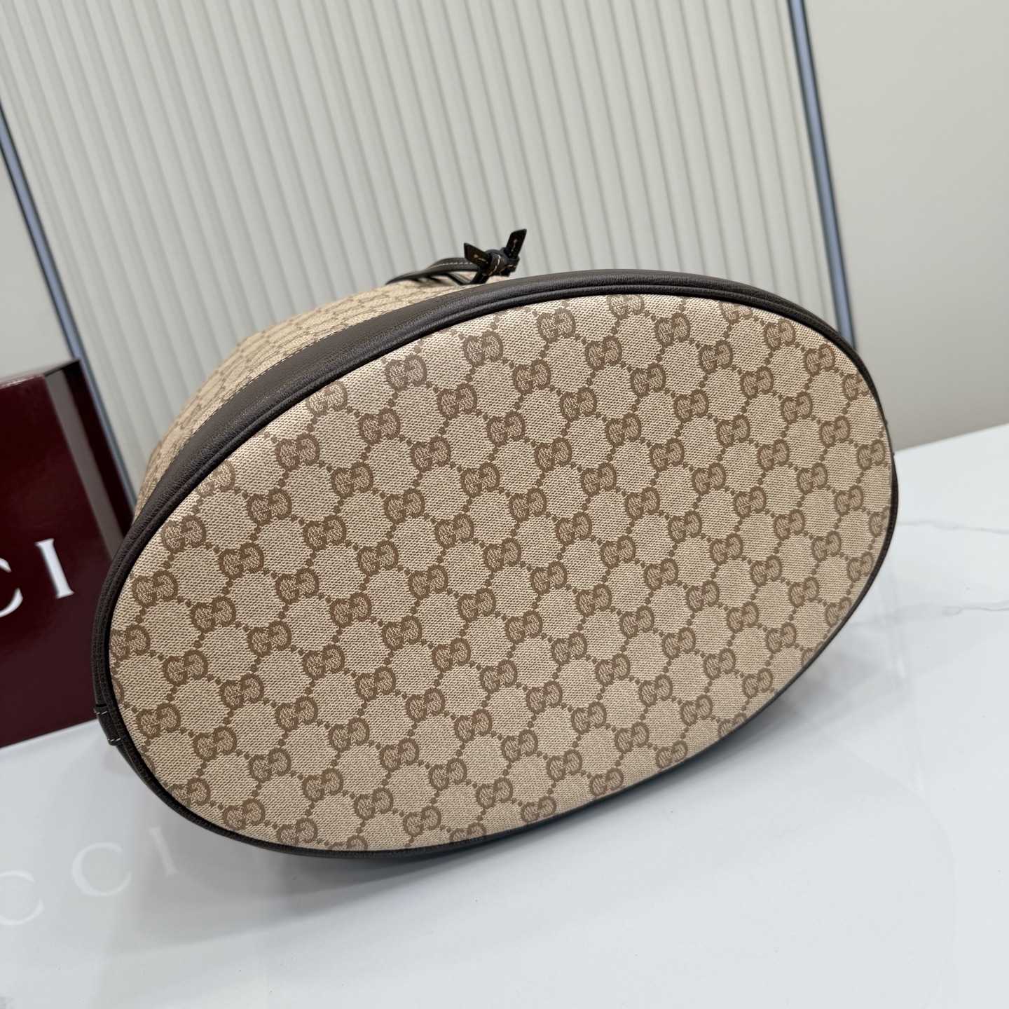Gucci Venice Large Bucket Bag - FashionPlug