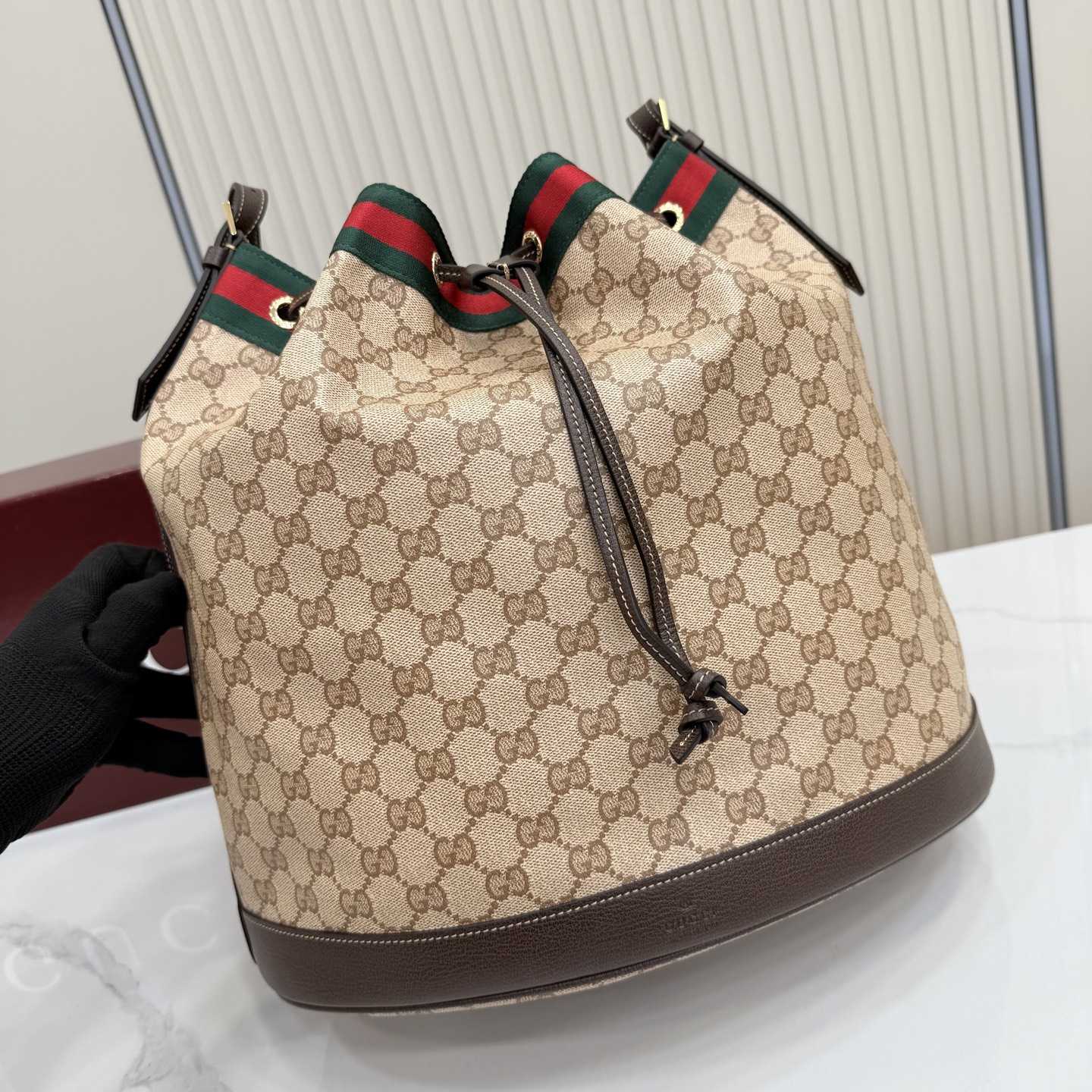 Gucci Venice Large Bucket Bag - FashionPlug
