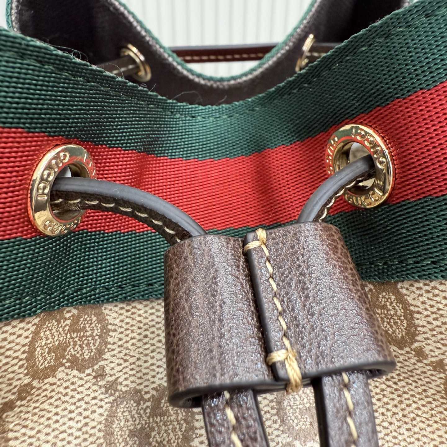 Gucci Venice Large Bucket Bag - FashionPlug