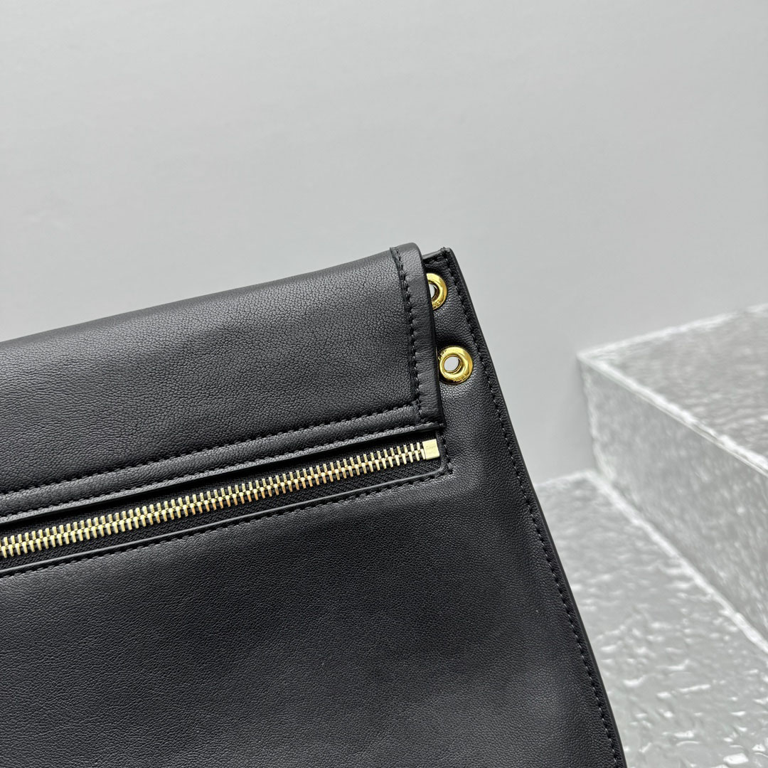 Celine Soft Triomphe Besace - FashionPlug