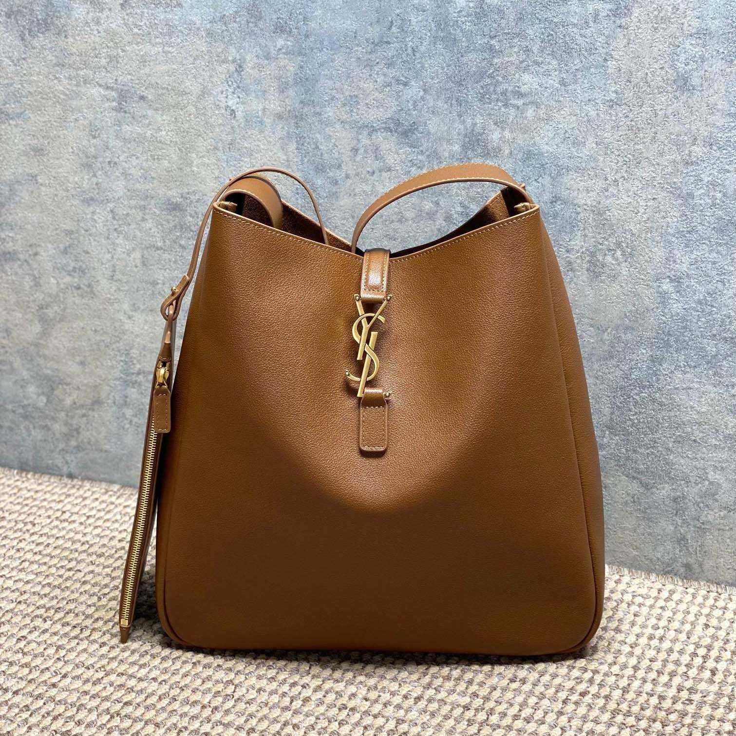 Saint Laurent LE 5 À 7 Supple LARGE In Grained Leather - FashionPlug