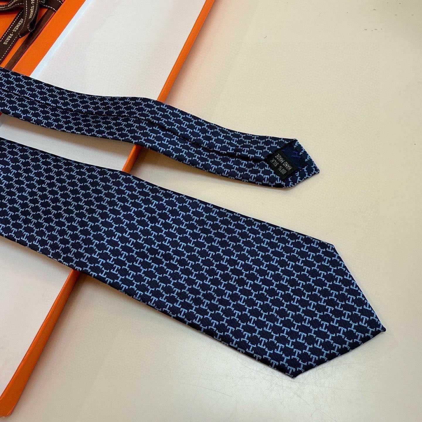 Hermes Dancing H Tie - FashionPlug