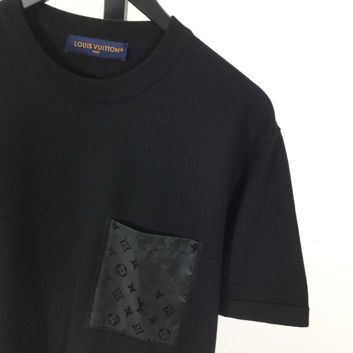 Louis Vuitton T-Shirt With Technical Signature Details   1AJRLX - FashionPlug