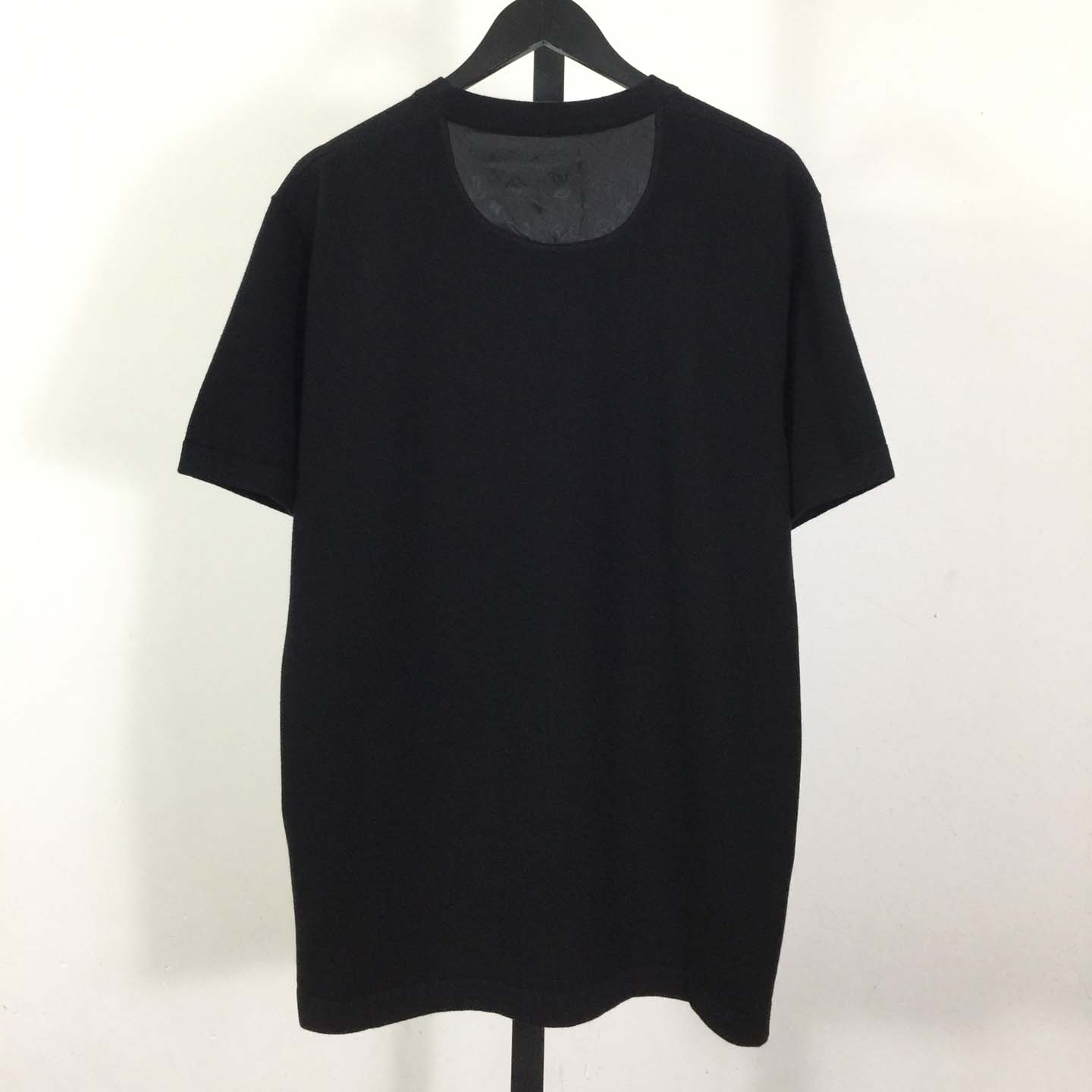 Louis Vuitton T-Shirt With Technical Signature Details   1AJRLX - FashionPlug