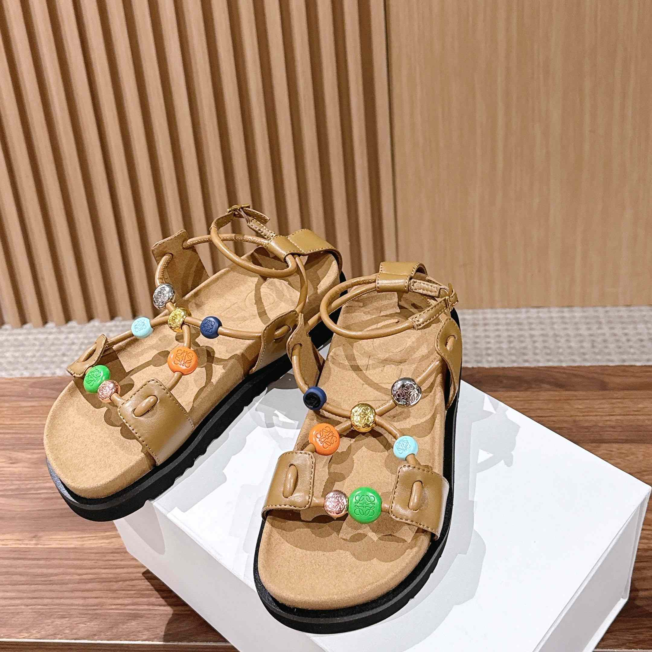 Loewe Pebble Beads Fussbett Sandal - FashionPlug