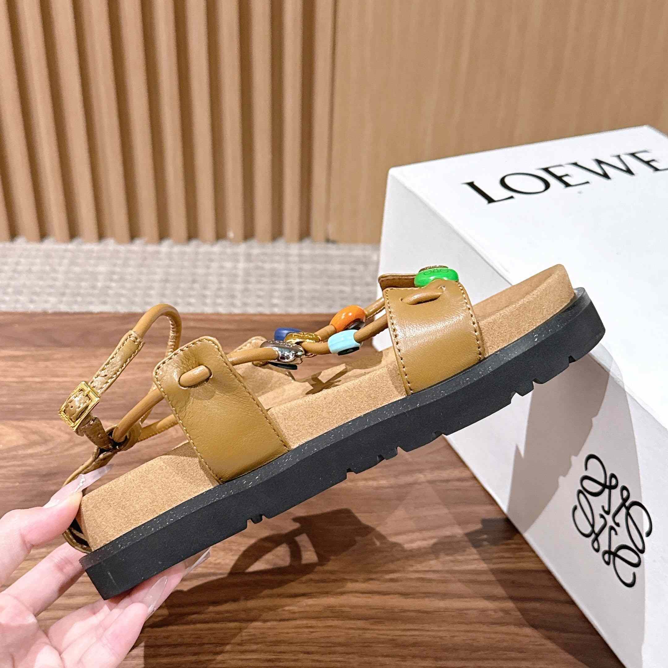 Loewe Pebble Beads Fussbett Sandal - FashionPlug