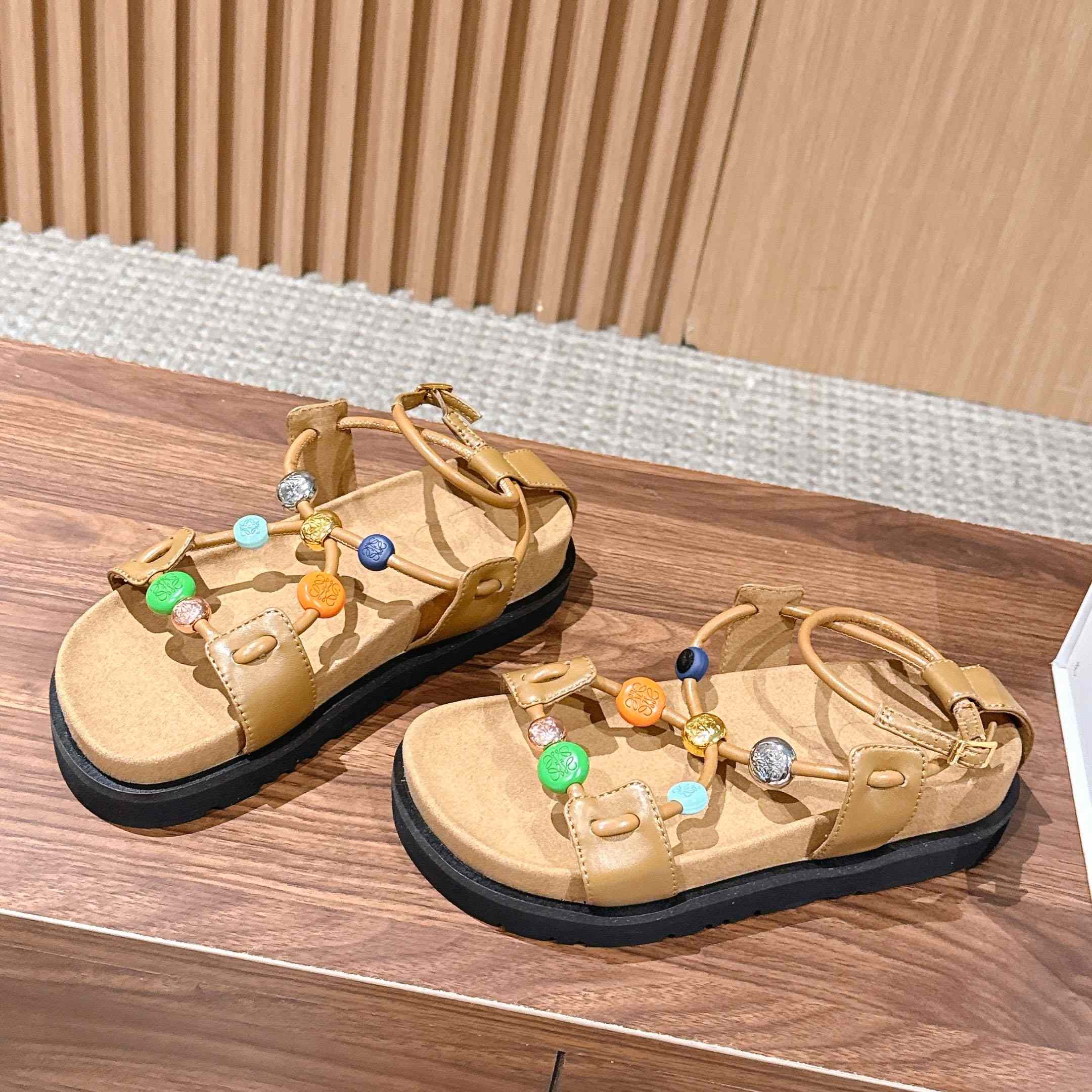 Loewe Pebble Beads Fussbett Sandal - FashionPlug