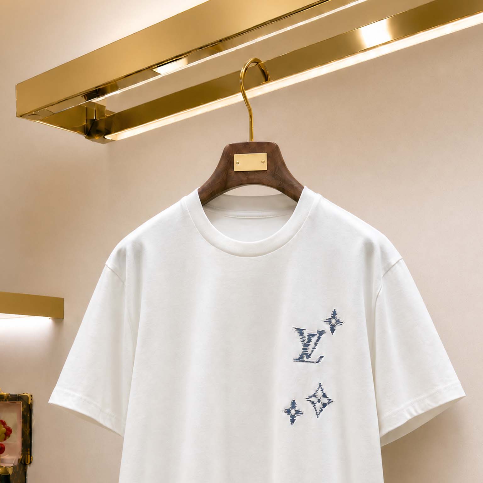 Louis Vuitton Embroidered Signature T-Shirt   1AK7FW - FashionPlug