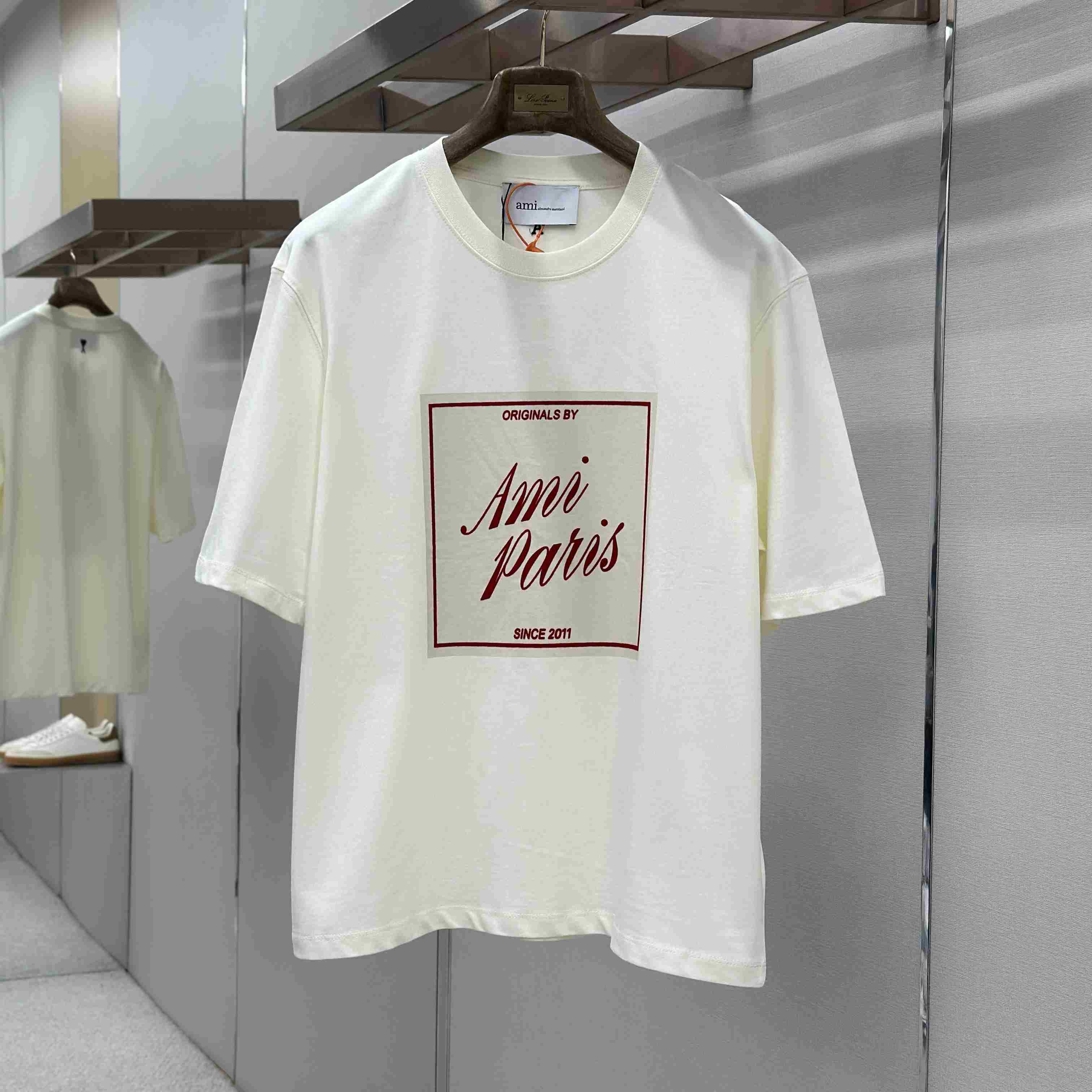 AMI Paris White Cotton Ami Paris Heritage Print T-shirt - FashionPlug