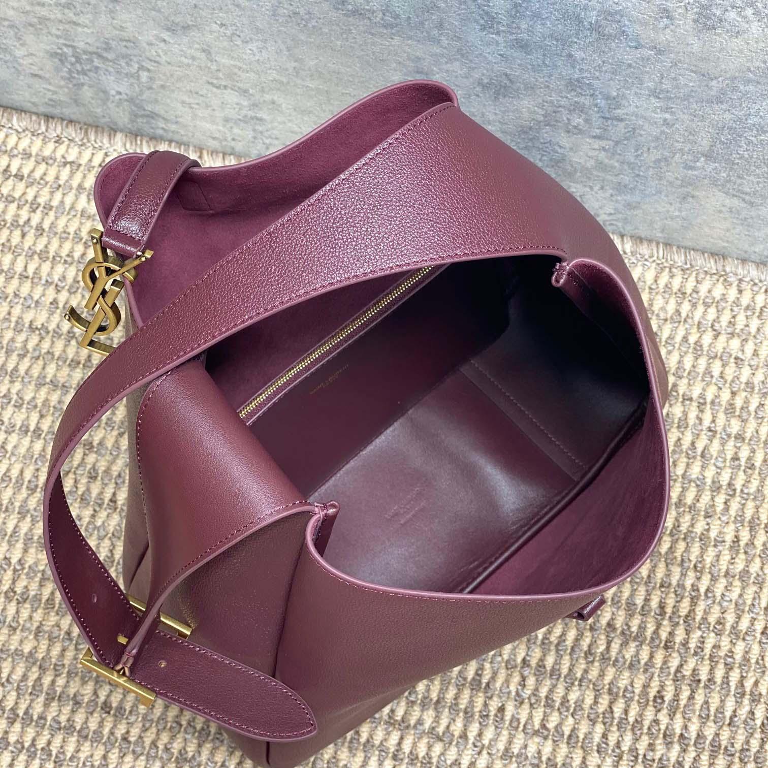 Saint Laurent LE 5 À 7 supple Large In Grained Leather - FashionPlug