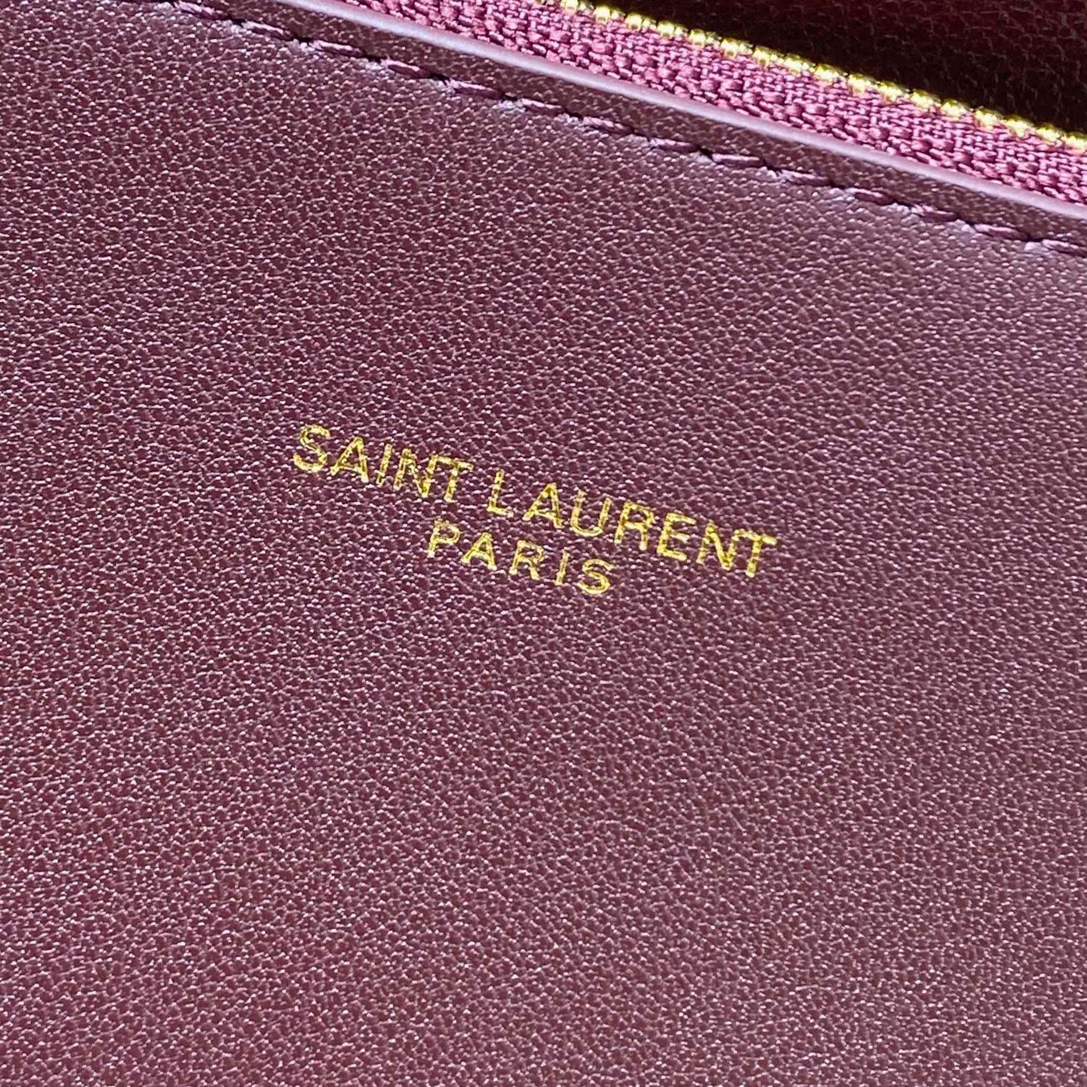 Saint Laurent LE 5 À 7 supple Large In Grained Leather - FashionPlug