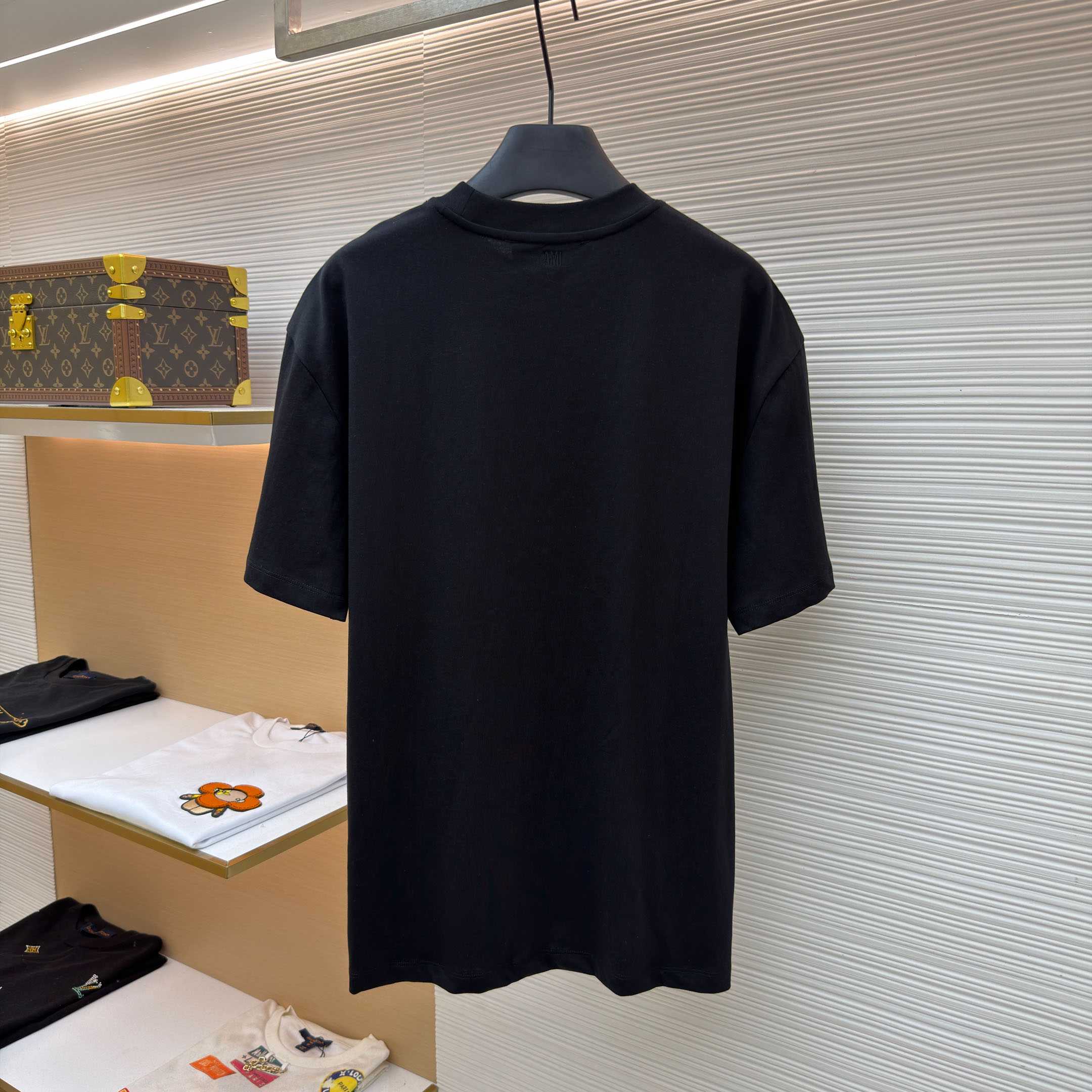 AMI Paris Black Cotton Ami De Coeur T-shirt - FashionPlug