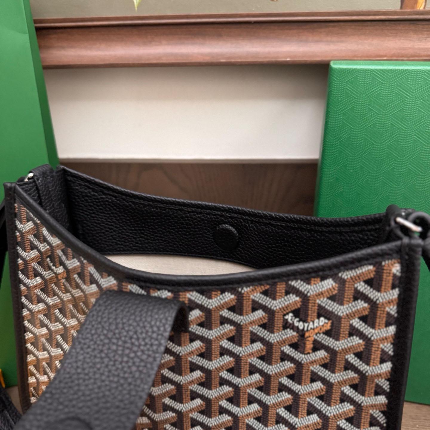 Goyard Musette Bag - FashionPlug