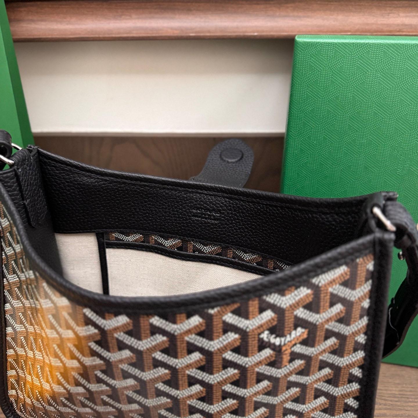 Goyard Musette Bag - FashionPlug