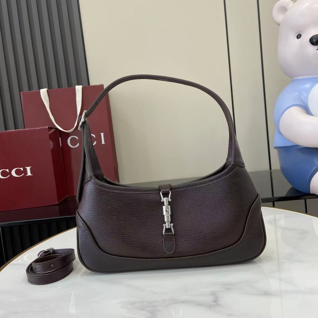 Gucci Jackie Slim Medium Shoulder Bag  - FashionPlug