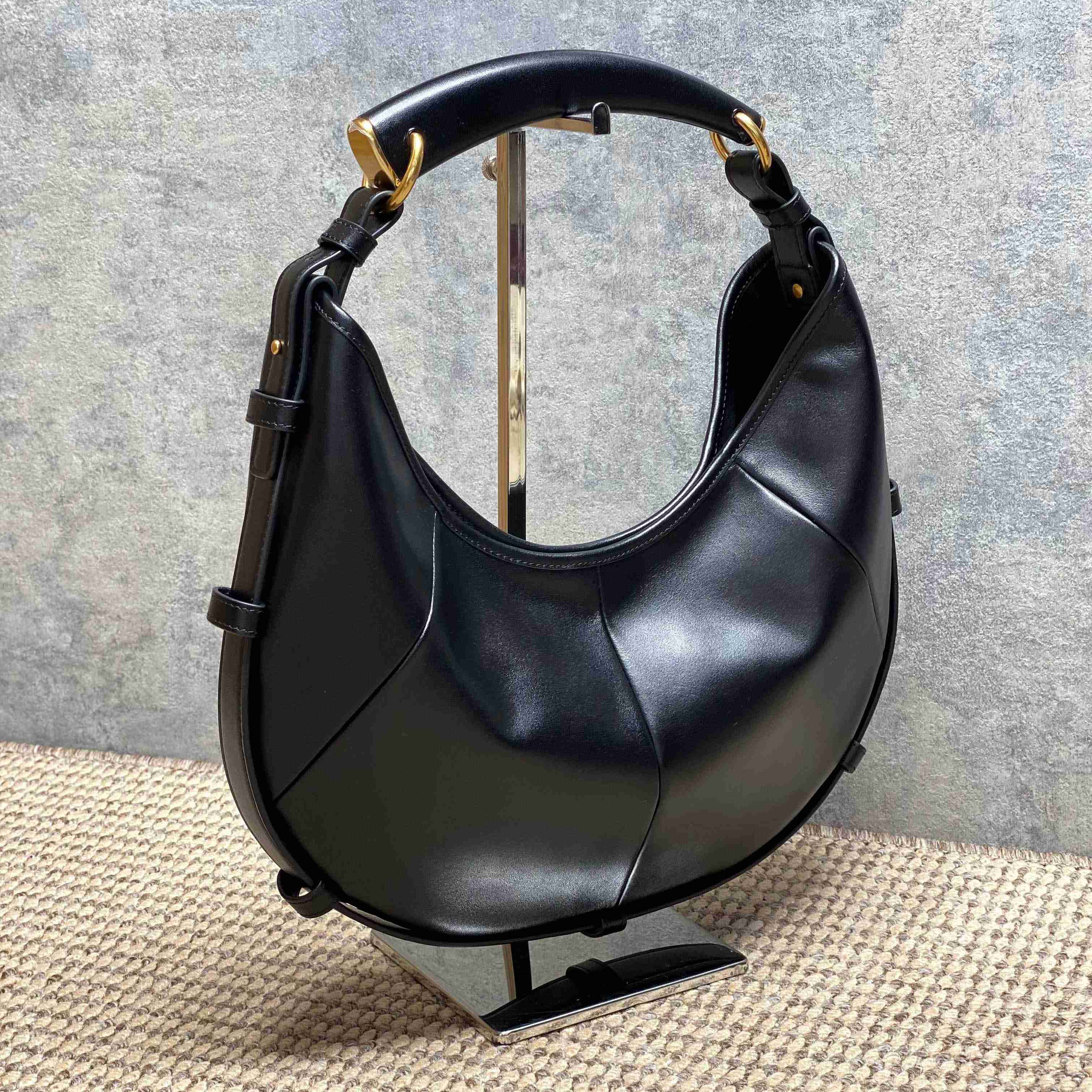 Saint Laurent MOMBASA Medium In Leather - FashionPlug