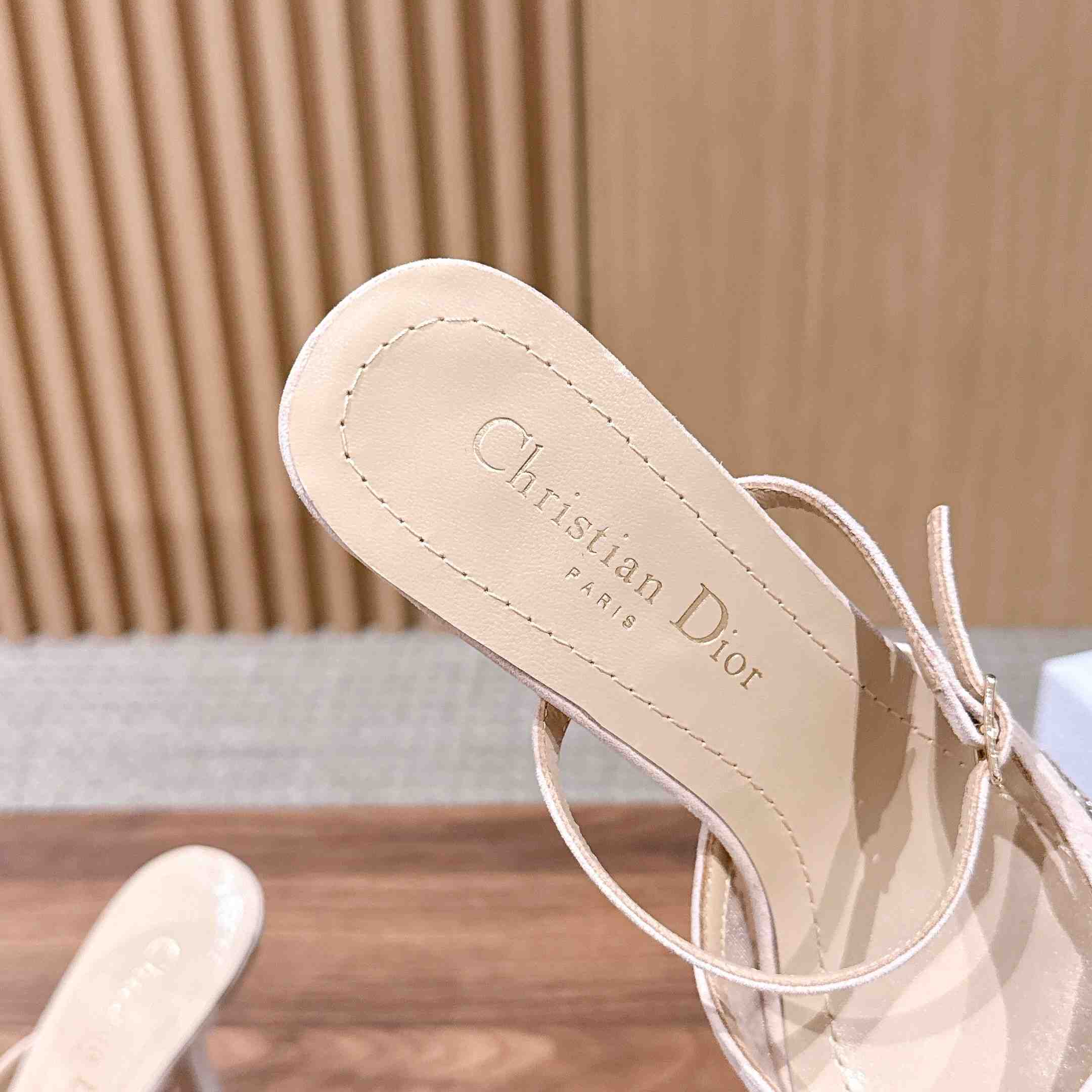 Dior Capture Heeled Mule - FashionPlug