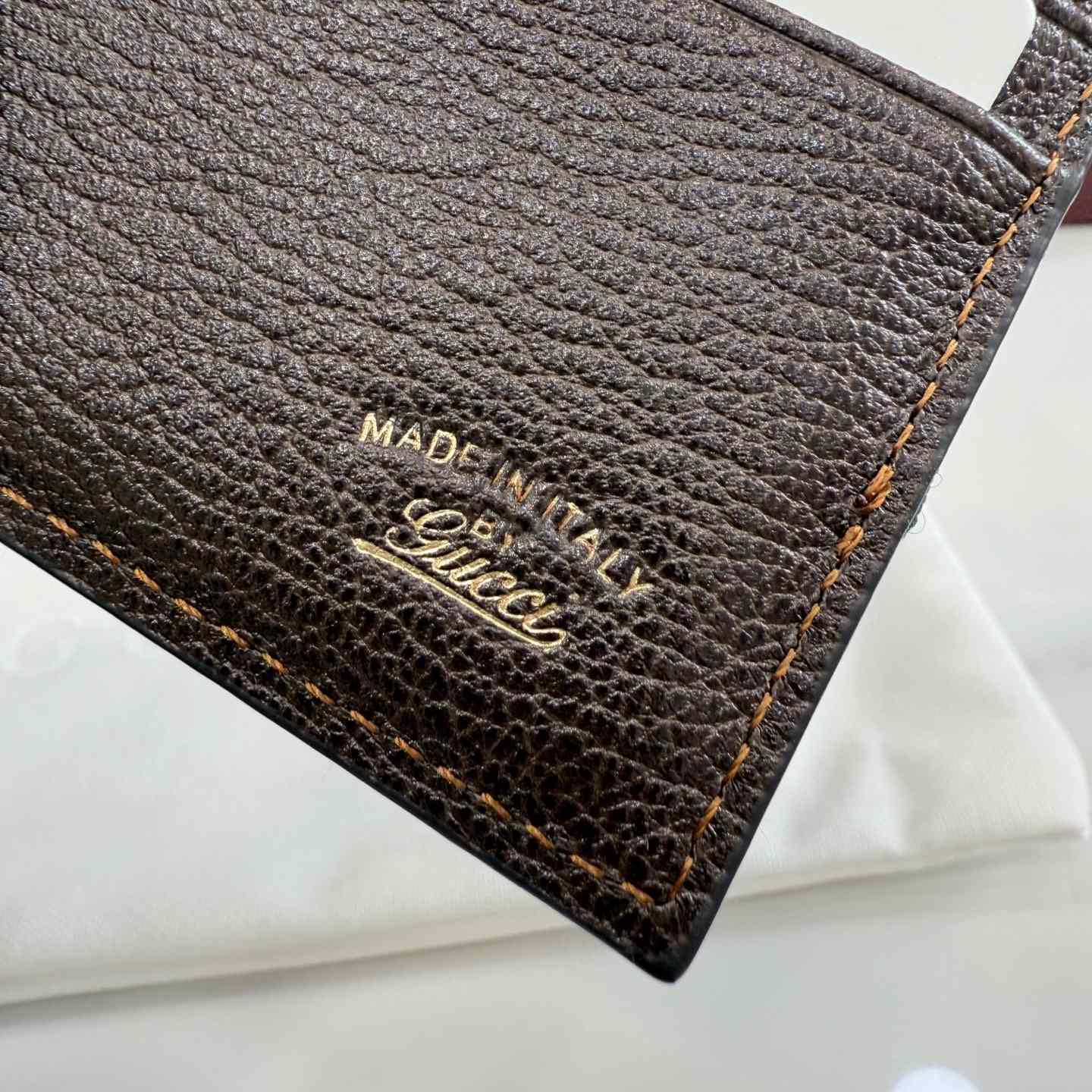 Gucci Bi-fold wallet With Web - FashionPlug