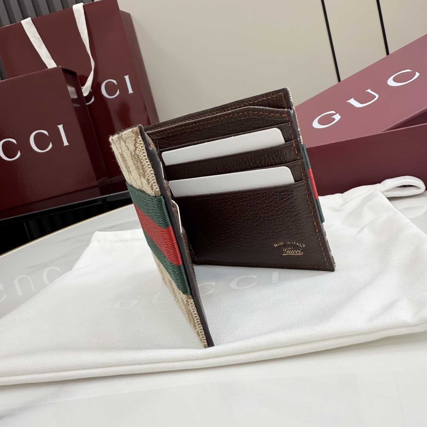 Gucci Bi-fold wallet With Web - FashionPlug