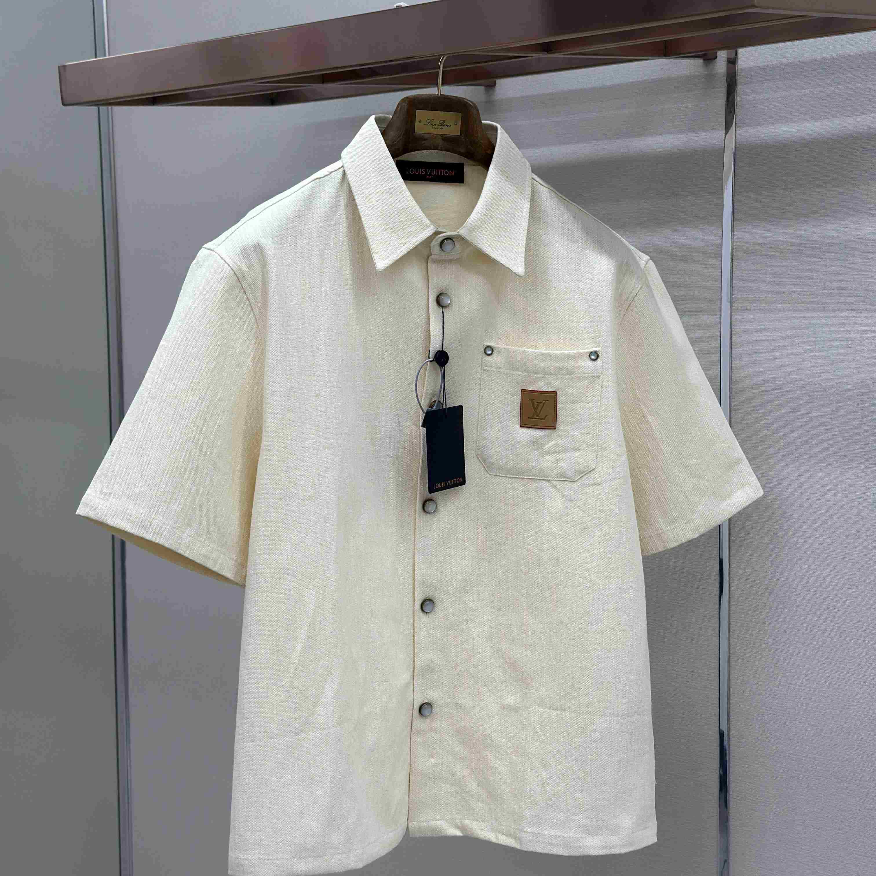 Louis Vuitton Silk-Blend Short-Sleeved Shirt 1AHCHW - FashionPlug