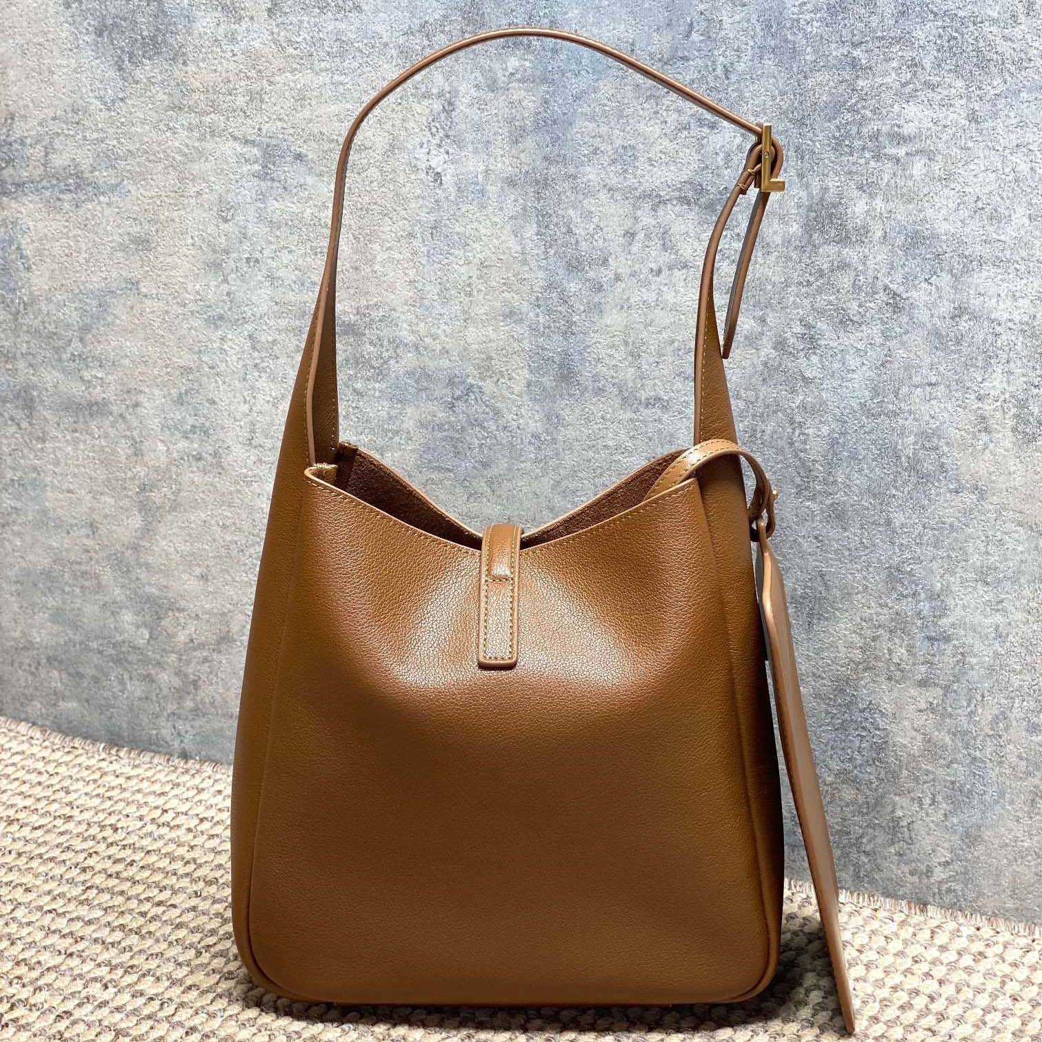 Saint Laurent LE 5 À 7 Supple Small In Grained Leather - FashionPlug