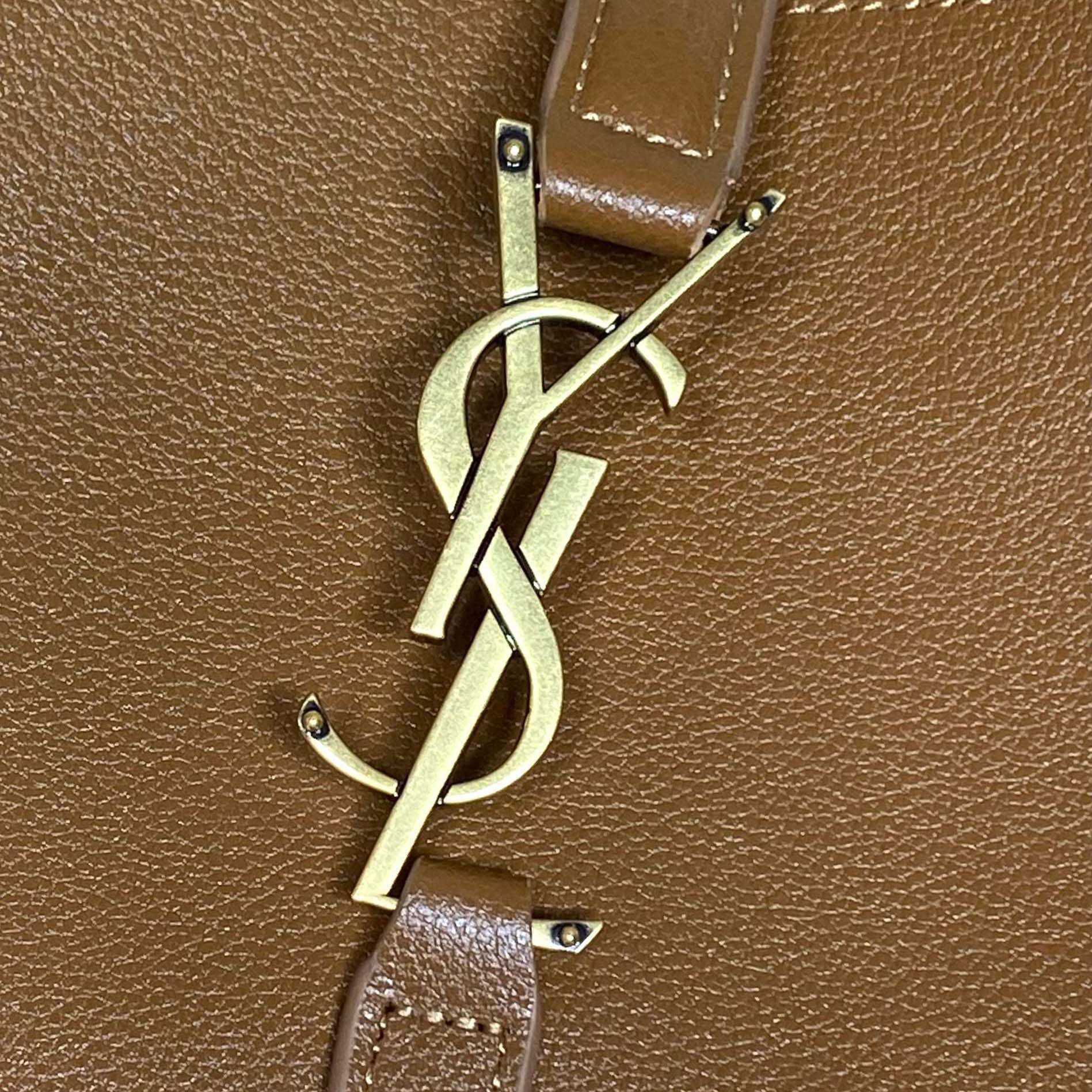 Saint Laurent LE 5 À 7 Supple Small In Grained Leather - FashionPlug