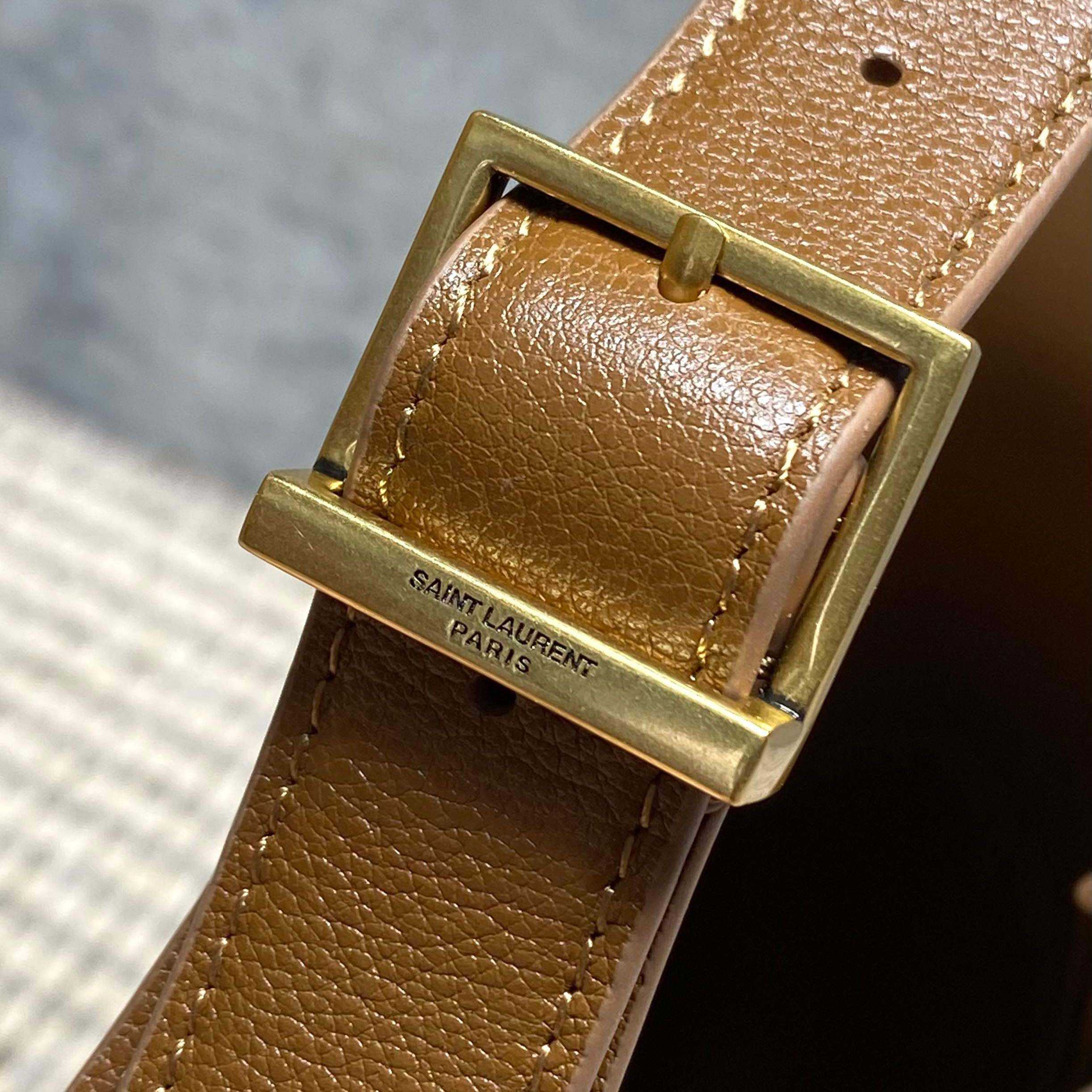 Saint Laurent LE 5 À 7 Supple Small In Grained Leather - FashionPlug