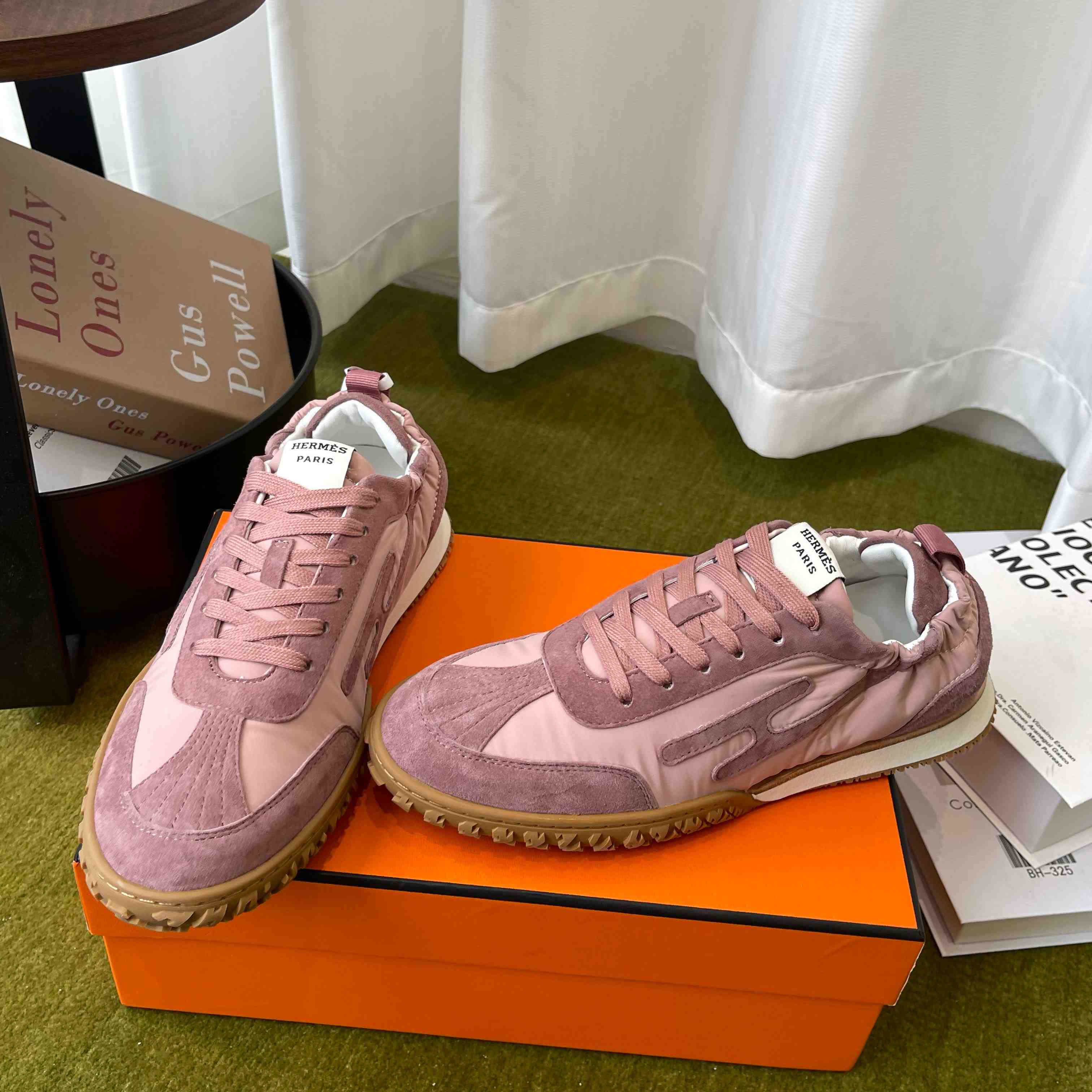 Hermes Jet Sneaker - FashionPlug