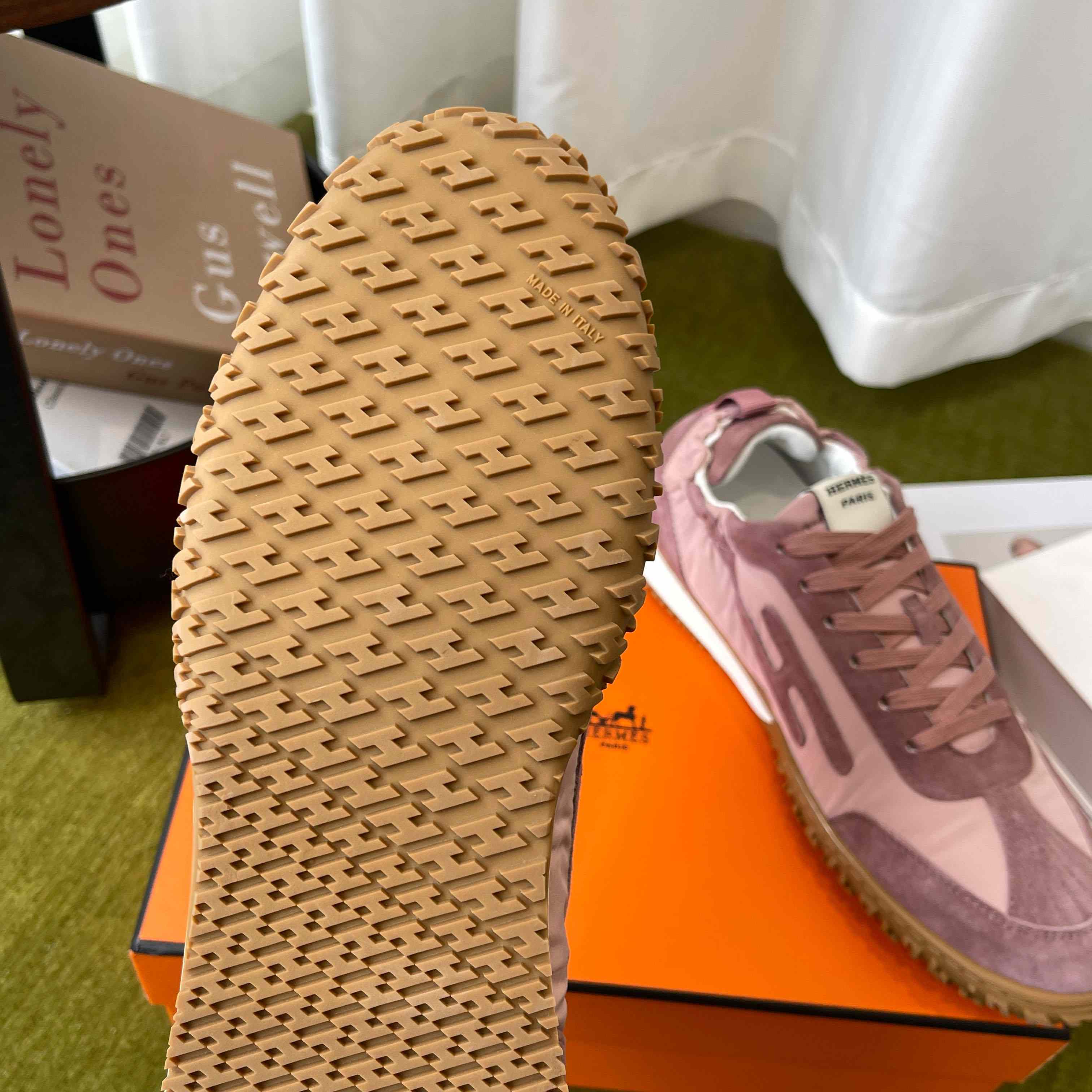 Hermes Jet Sneaker - FashionPlug