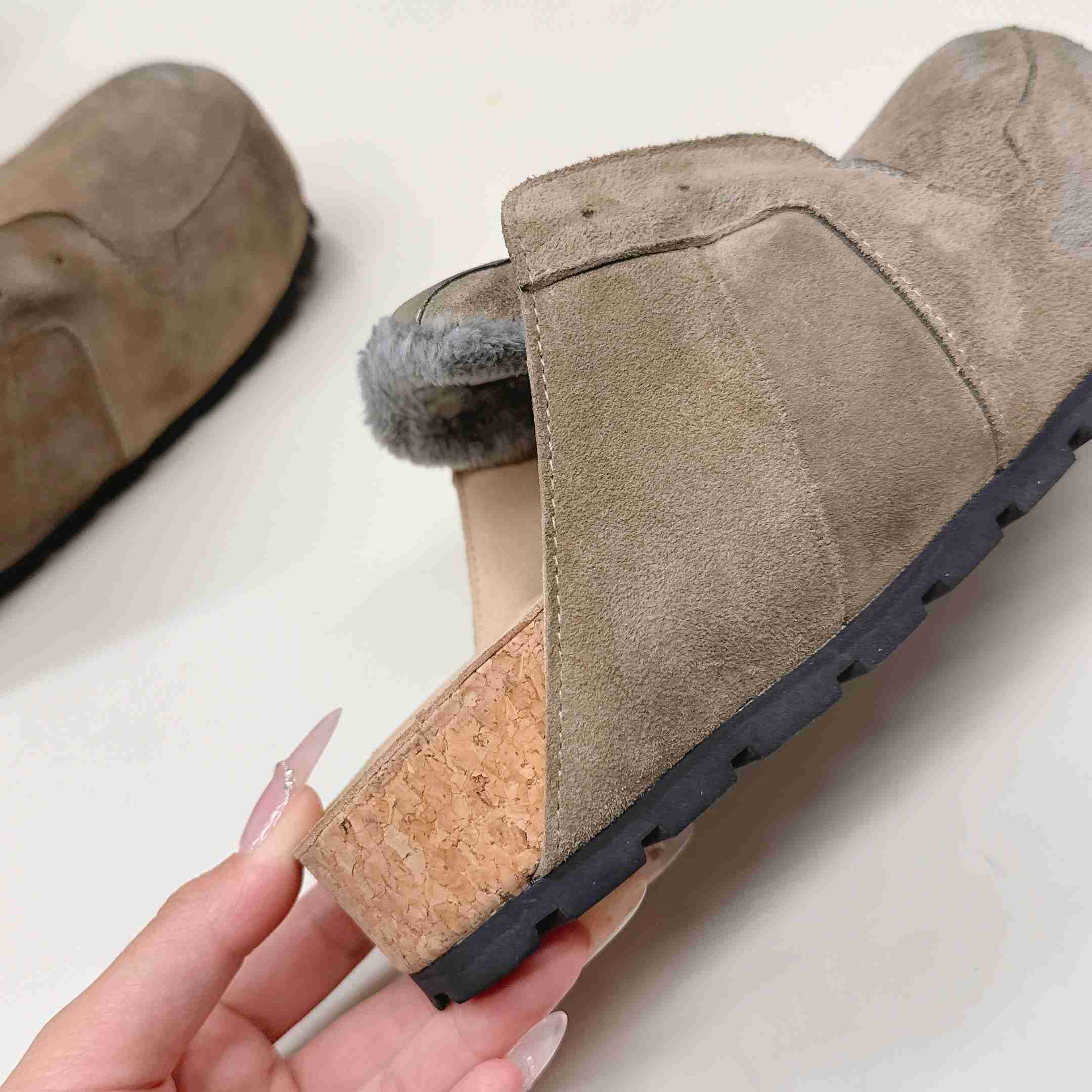 Balenciaga Dumbo Mule In Beige - FashionPlug