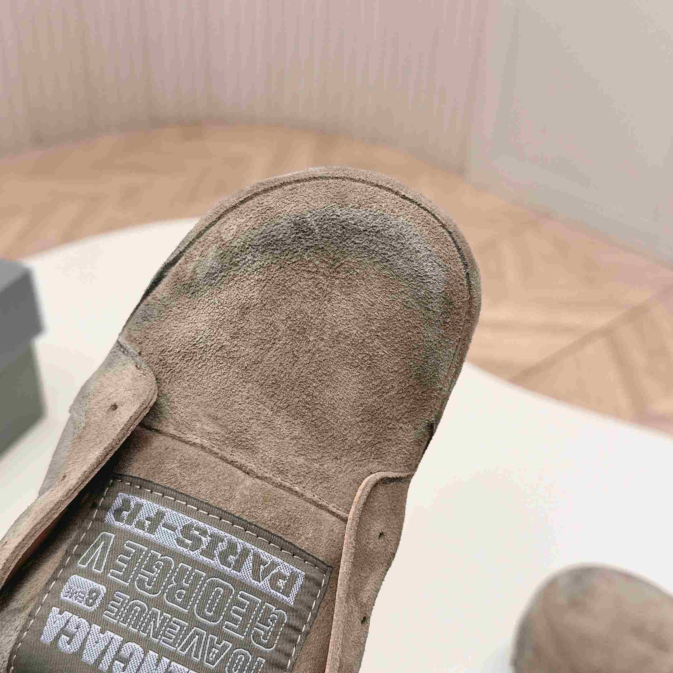 Balenciaga Dumbo Mule In Beige - FashionPlug