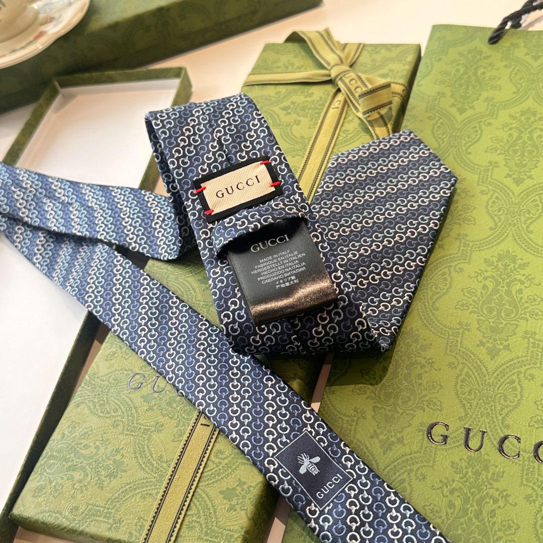 Gucci Horse-Bit Chain Tie - FashionPlug