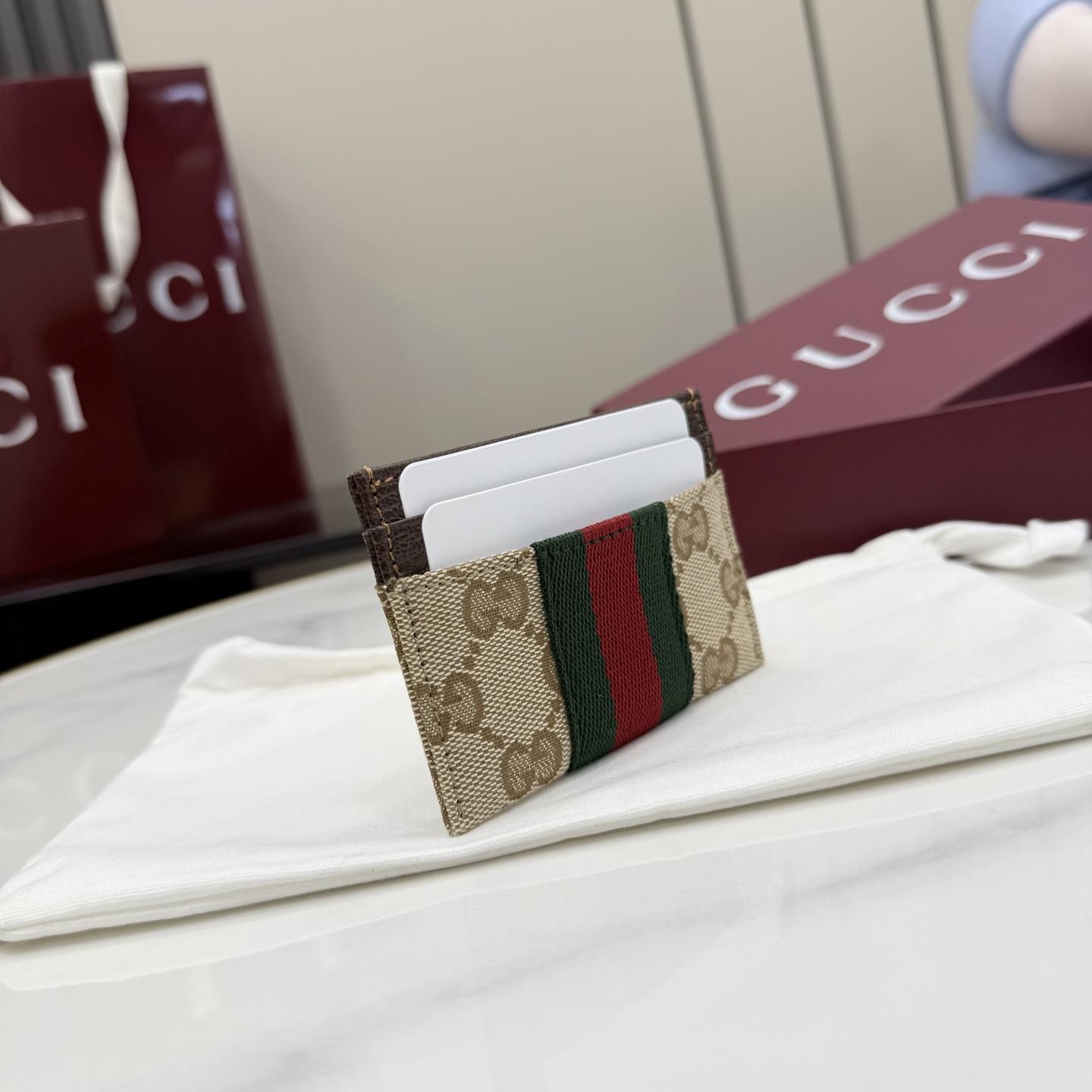 Gucci GG Card Case With Web - FashionPlug