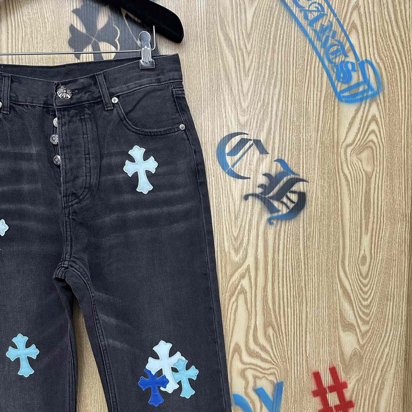 Chrome Hearts London Exclusive Levi's Cross Patch Jeans - FashionPlug