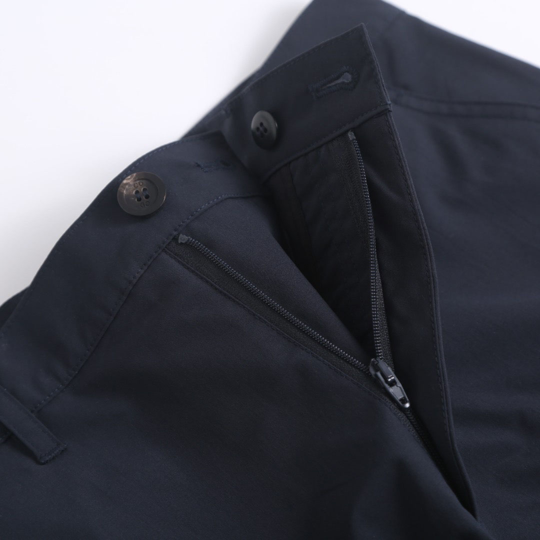 Dior Cargo Shorts With Dior Embroidery - FashionPlug