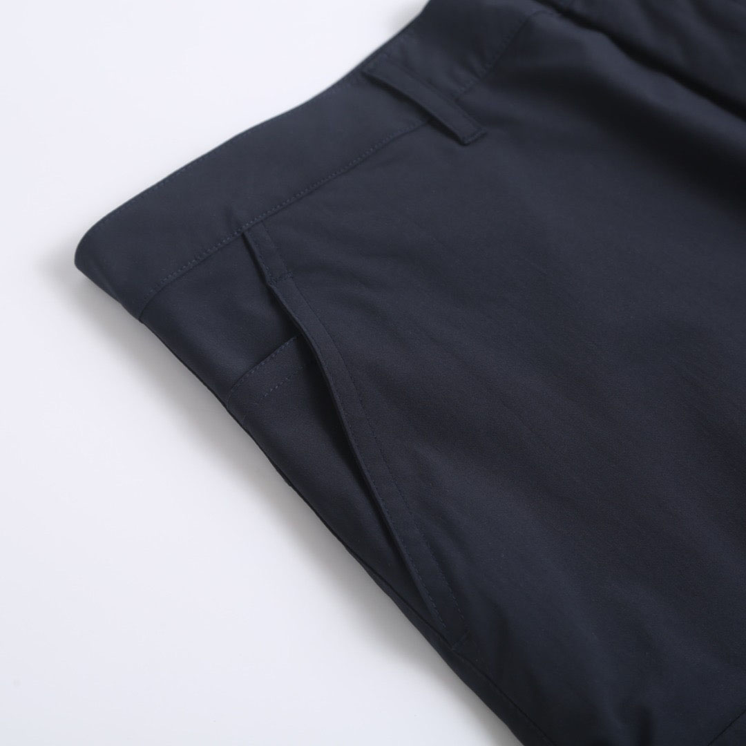 Dior Cargo Shorts With Dior Embroidery - FashionPlug
