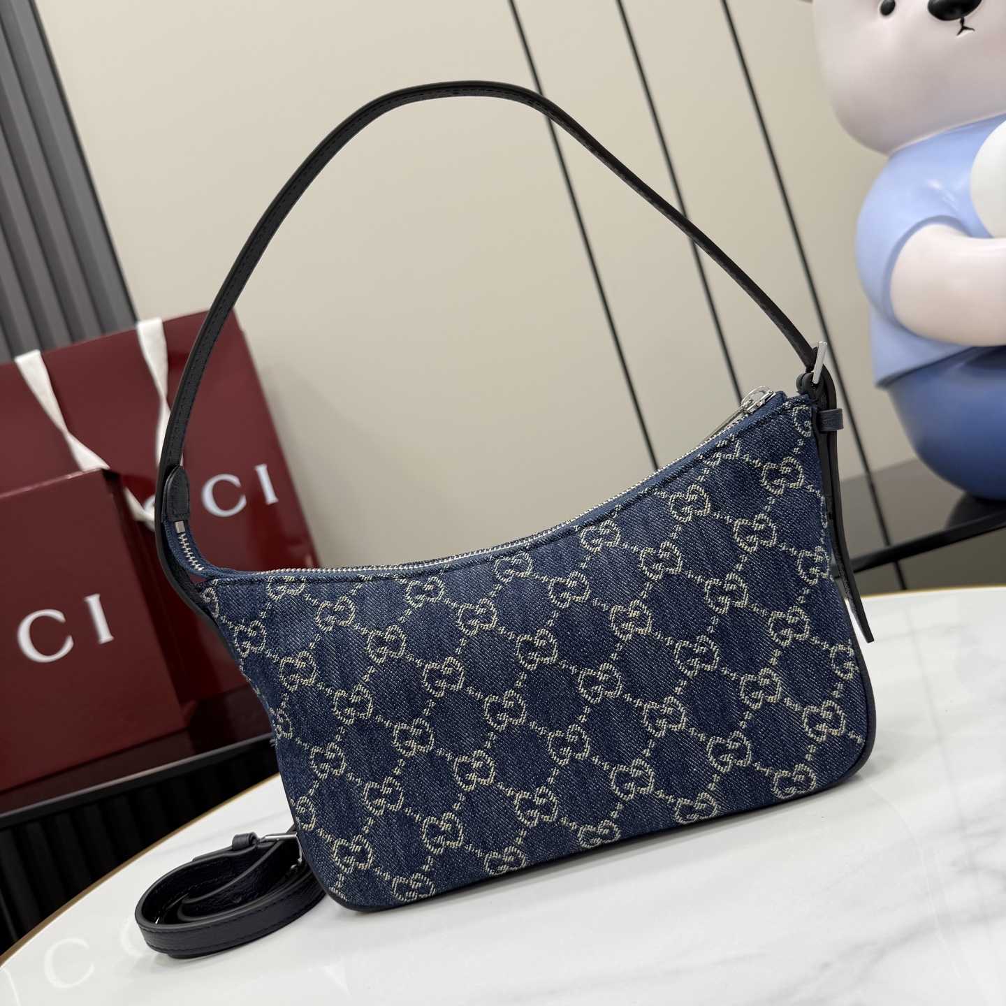 Gucci Lady Lunetta Small Shoulder Bag - FashionPlug