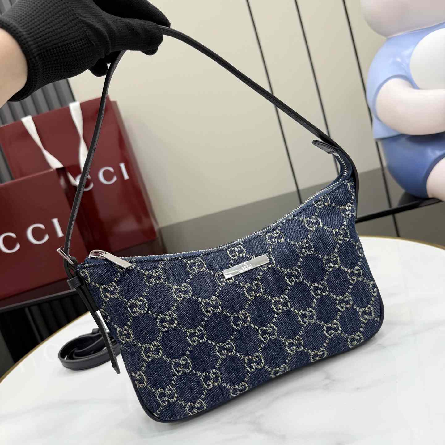 Gucci Lady Lunetta Small Shoulder Bag - FashionPlug