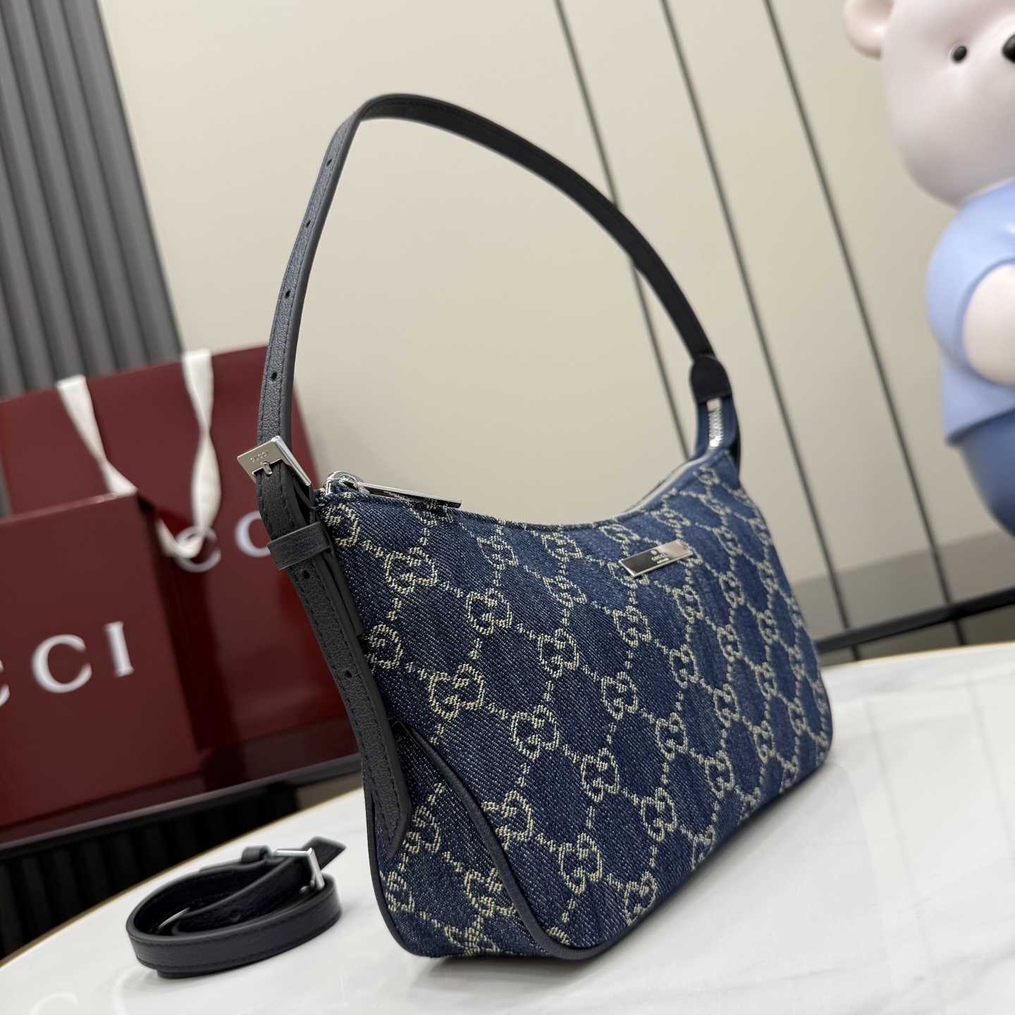 Gucci Lady Lunetta Small Shoulder Bag - FashionPlug