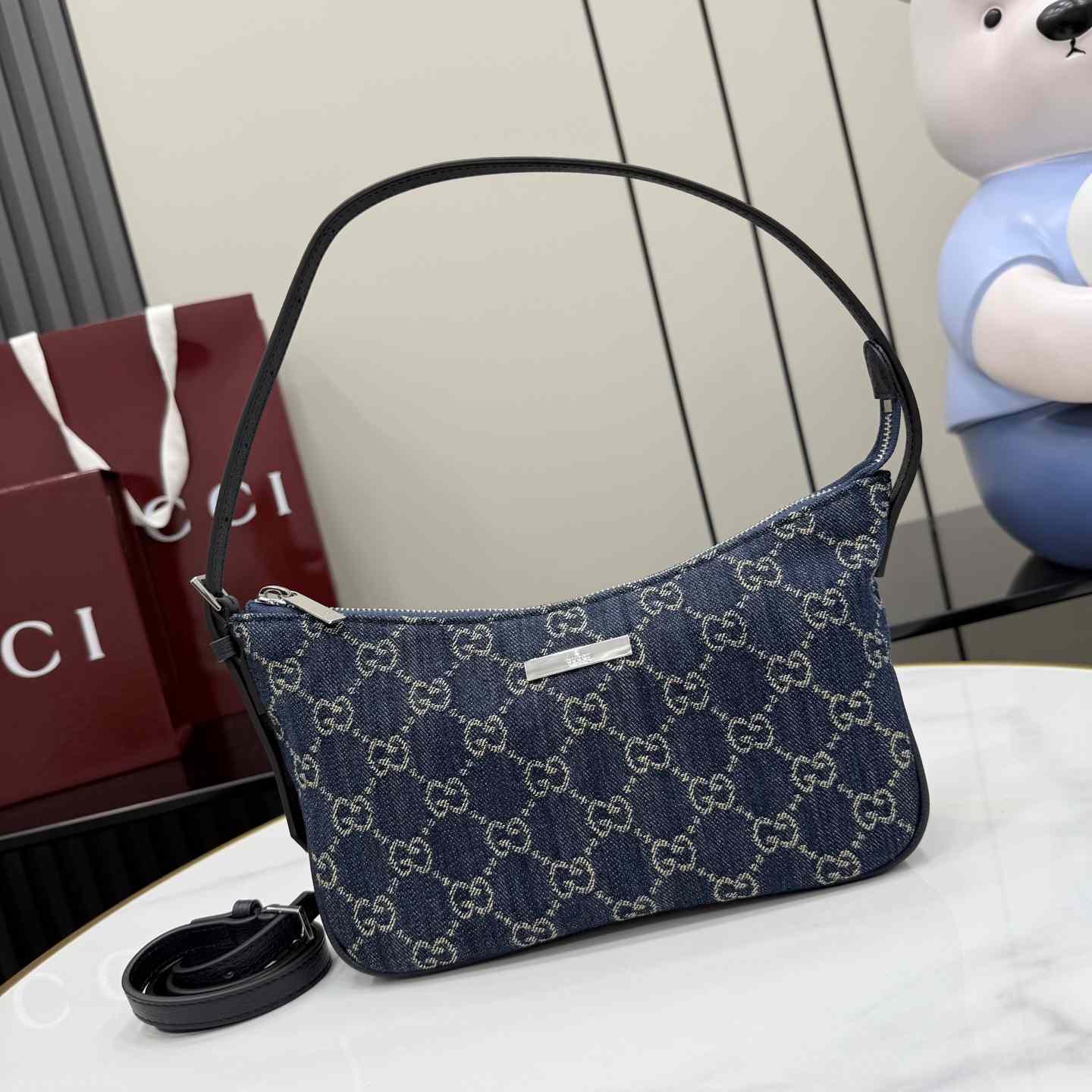 Gucci Lady Lunetta Small Shoulder Bag - FashionPlug