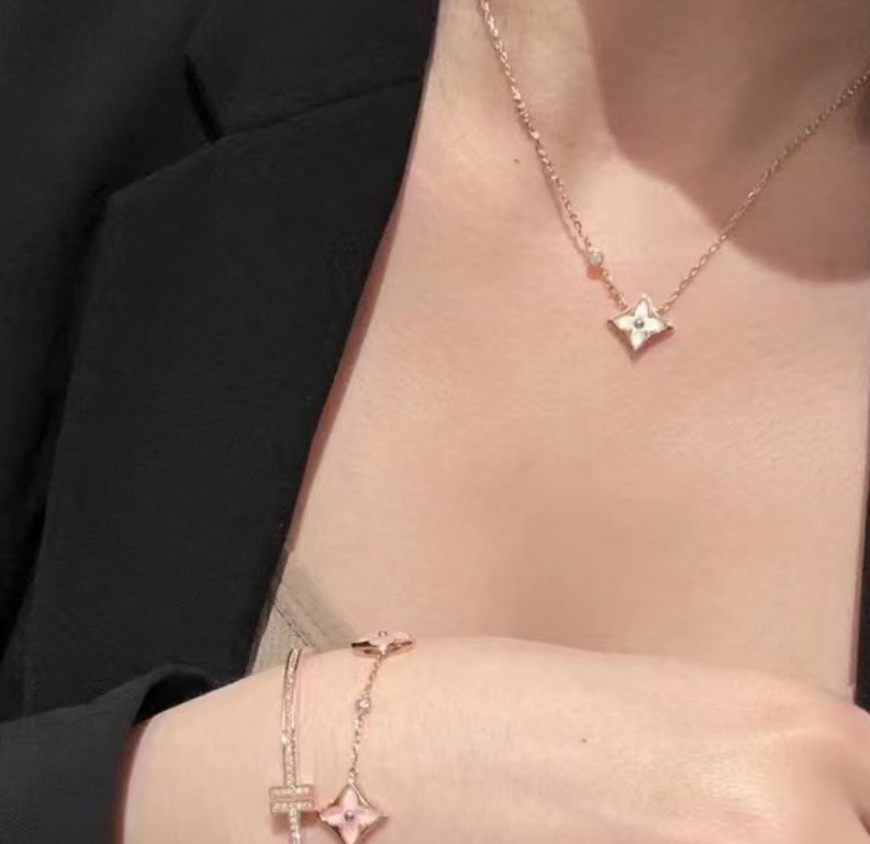 Louis Vuitton Color Blossom BB Star Pendant - FashionPlug