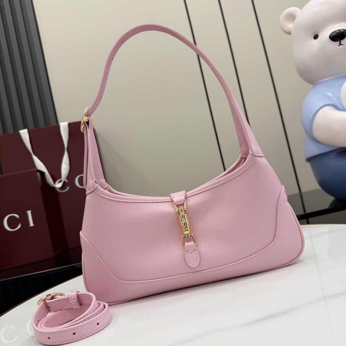 Gucci Jackie Slim Medium Shoulder Bag  - FashionPlug