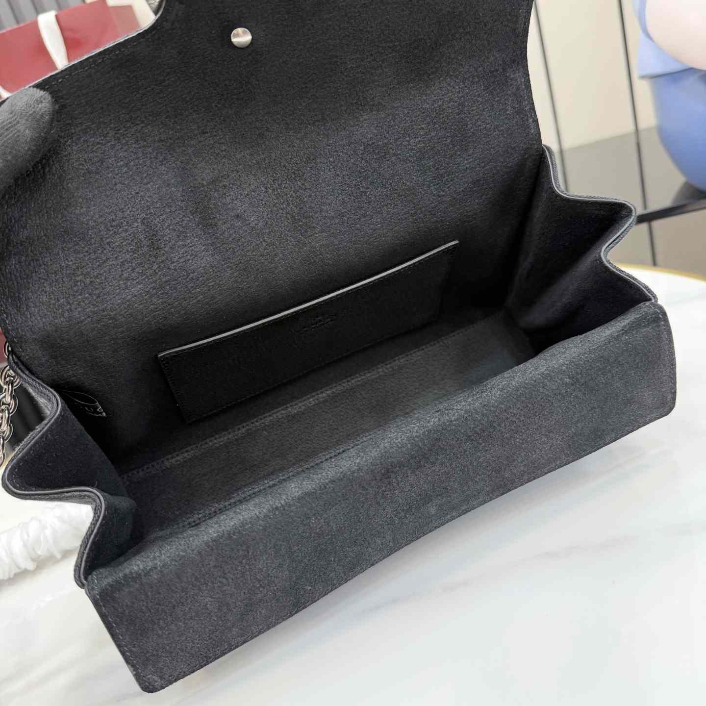 Gucci Dionysus Medium Shoulder Bag - FashionPlug