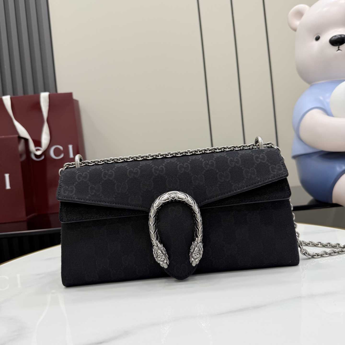 Gucci Dionysus Medium Shoulder Bag - FashionPlug