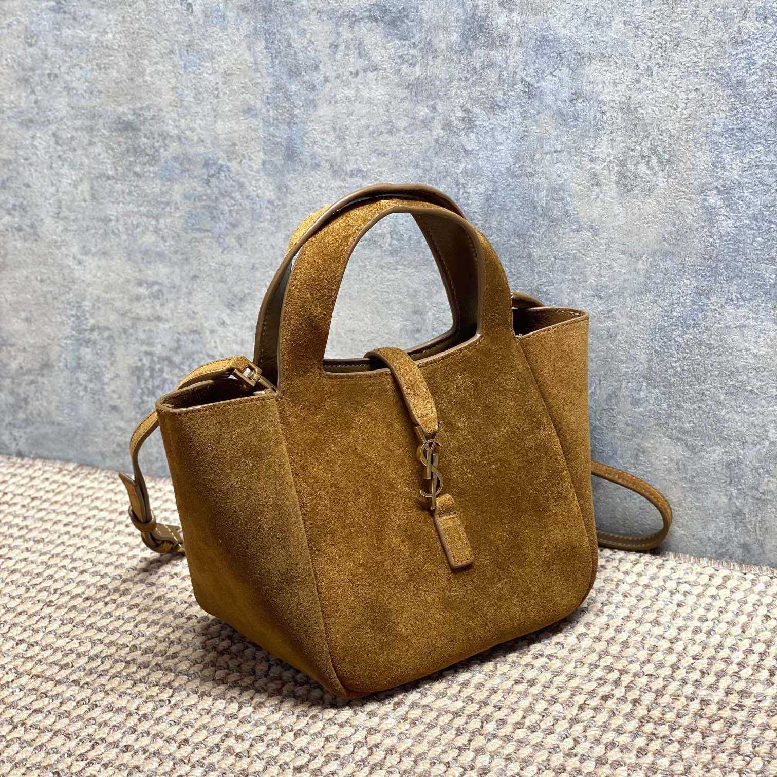 Saint Laurent LE 5 À 7 BABY BEA In Grained Leather - FashionPlug